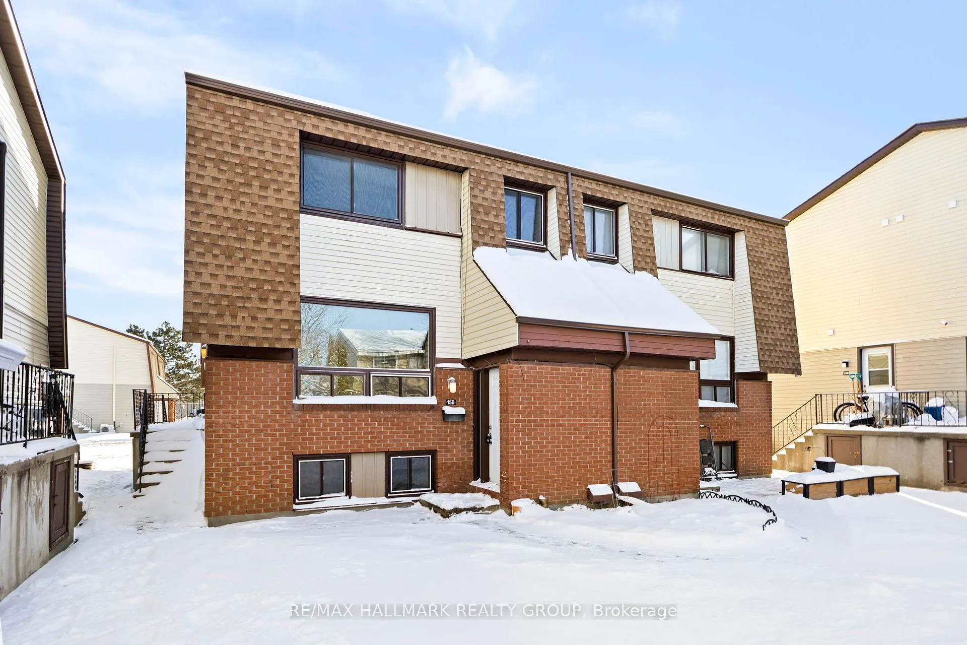 Photo 2 of 15B Woodvale Green, Ottawa, Craig Henry/Woodvale — HOMEH