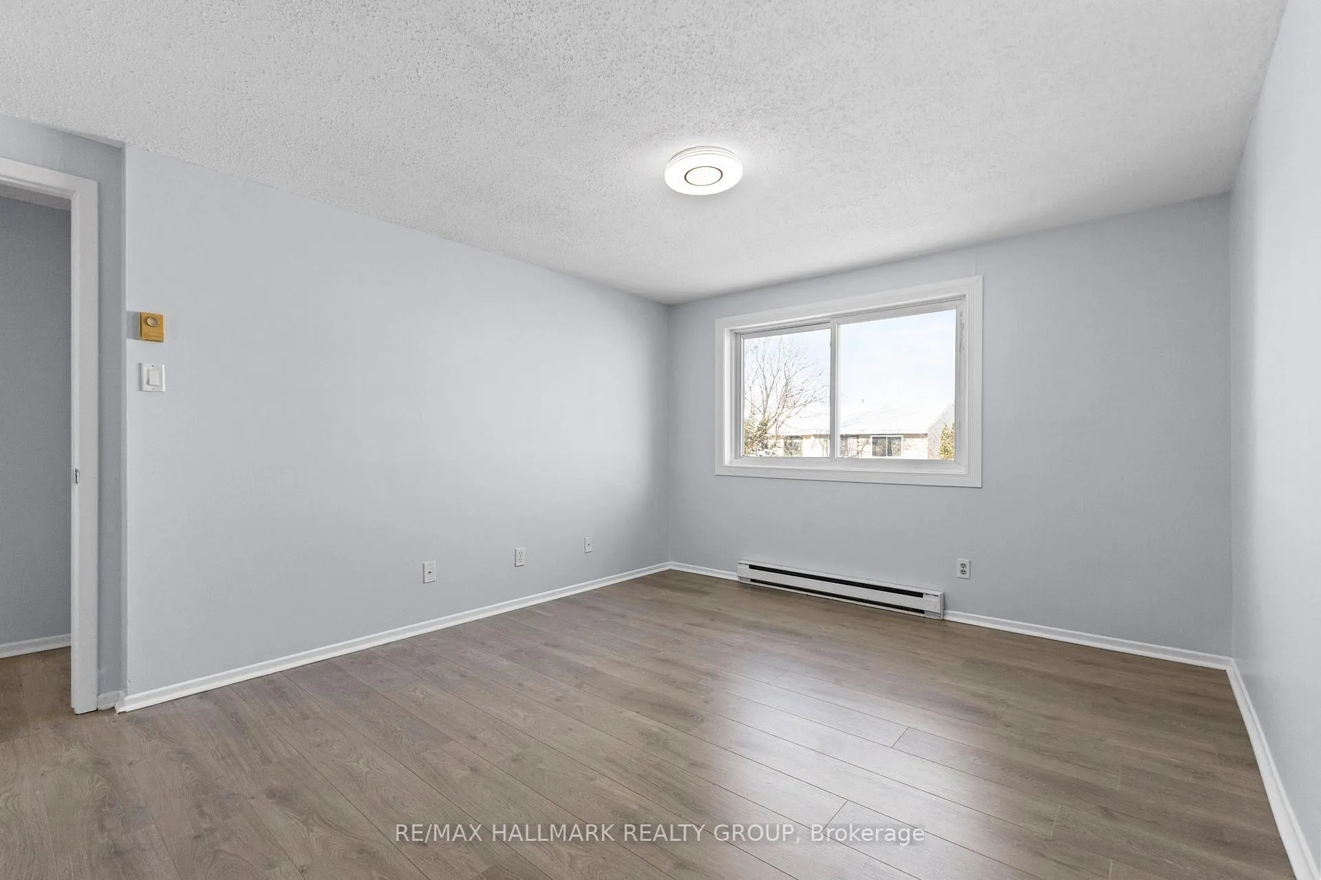 Photo 22 of 15B Woodvale Green, Ottawa, Craig Henry/Woodvale — HOMEH
