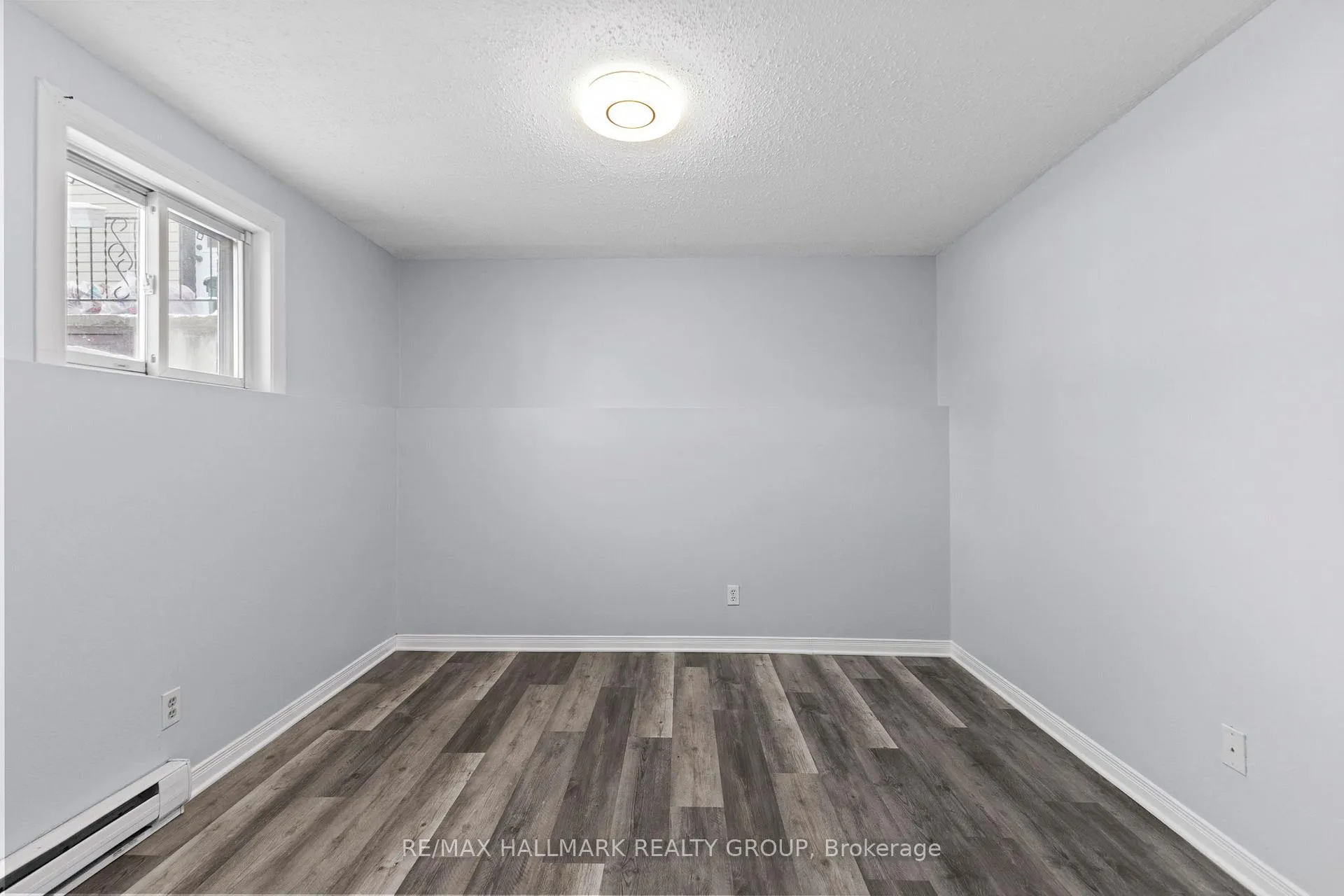 Photo 29 of 15B Woodvale Green, Ottawa, Craig Henry/Woodvale — HOMEH