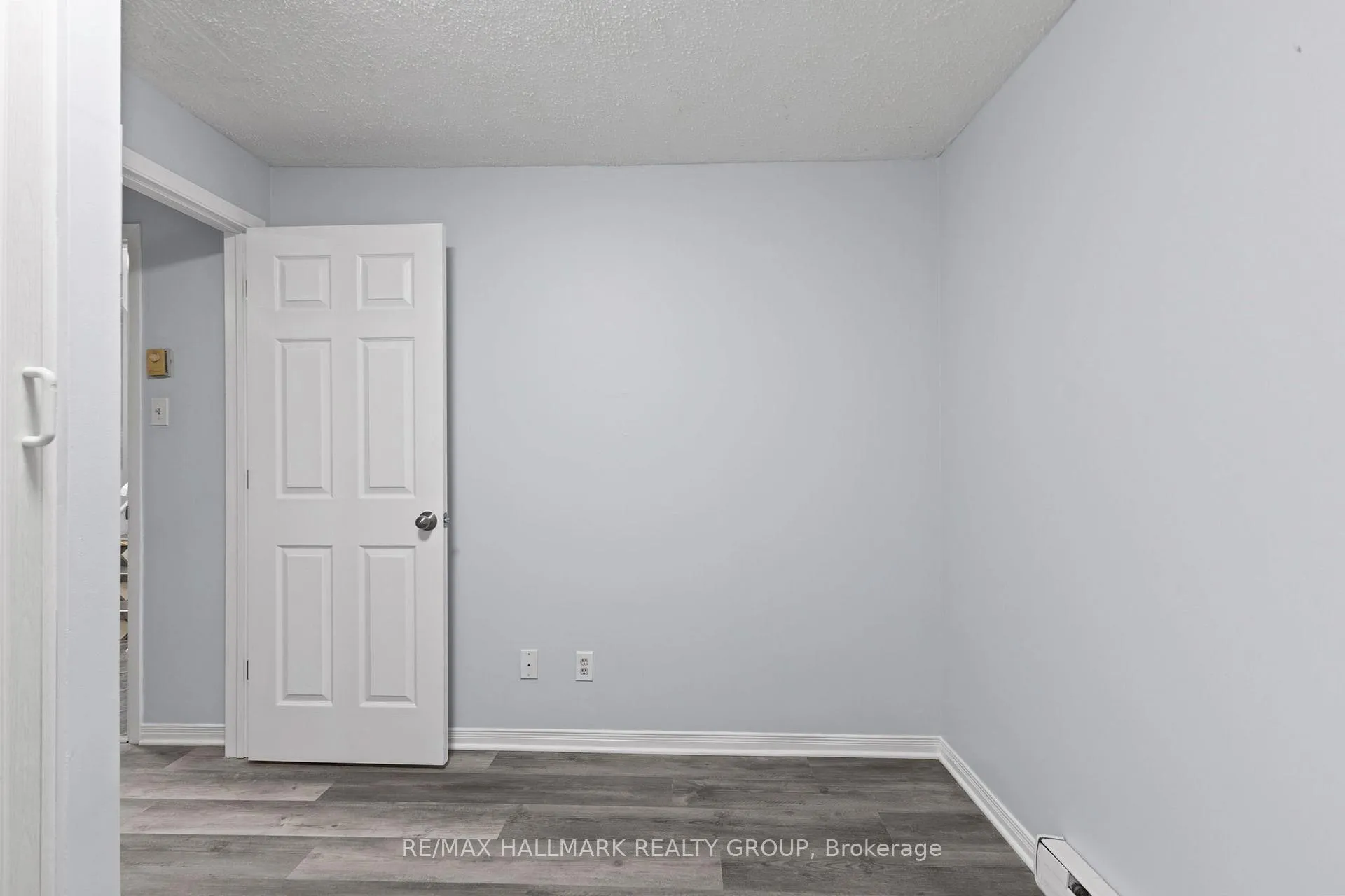 Photo 31 of 15B Woodvale Green, Ottawa, Craig Henry/Woodvale — HOMEH