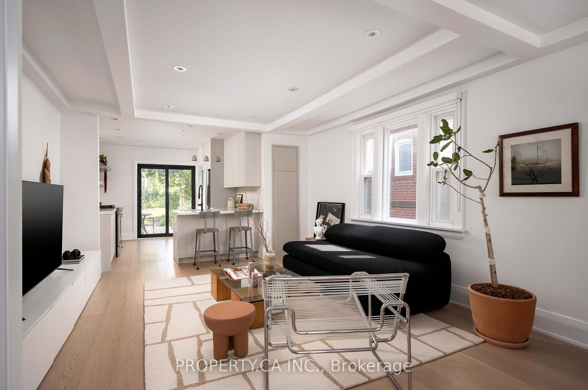 Photo 10 of 389 Winona Drive, Toronto, Oakwood Village — HOMEH
