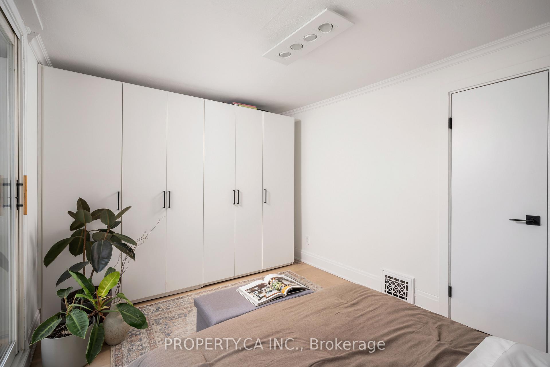 Photo 20 of 389 Winona Drive, Toronto, Oakwood Village — HOMEH