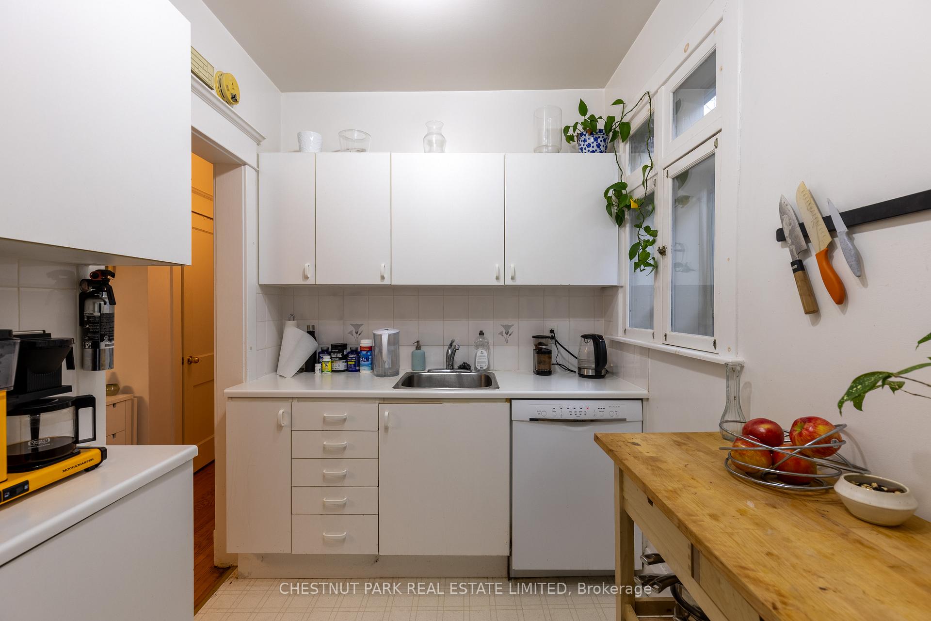 Photo 11 of Unit Upper, 35 Gormley Avenue, Toronto, Yonge-St. Clair — HOMEH