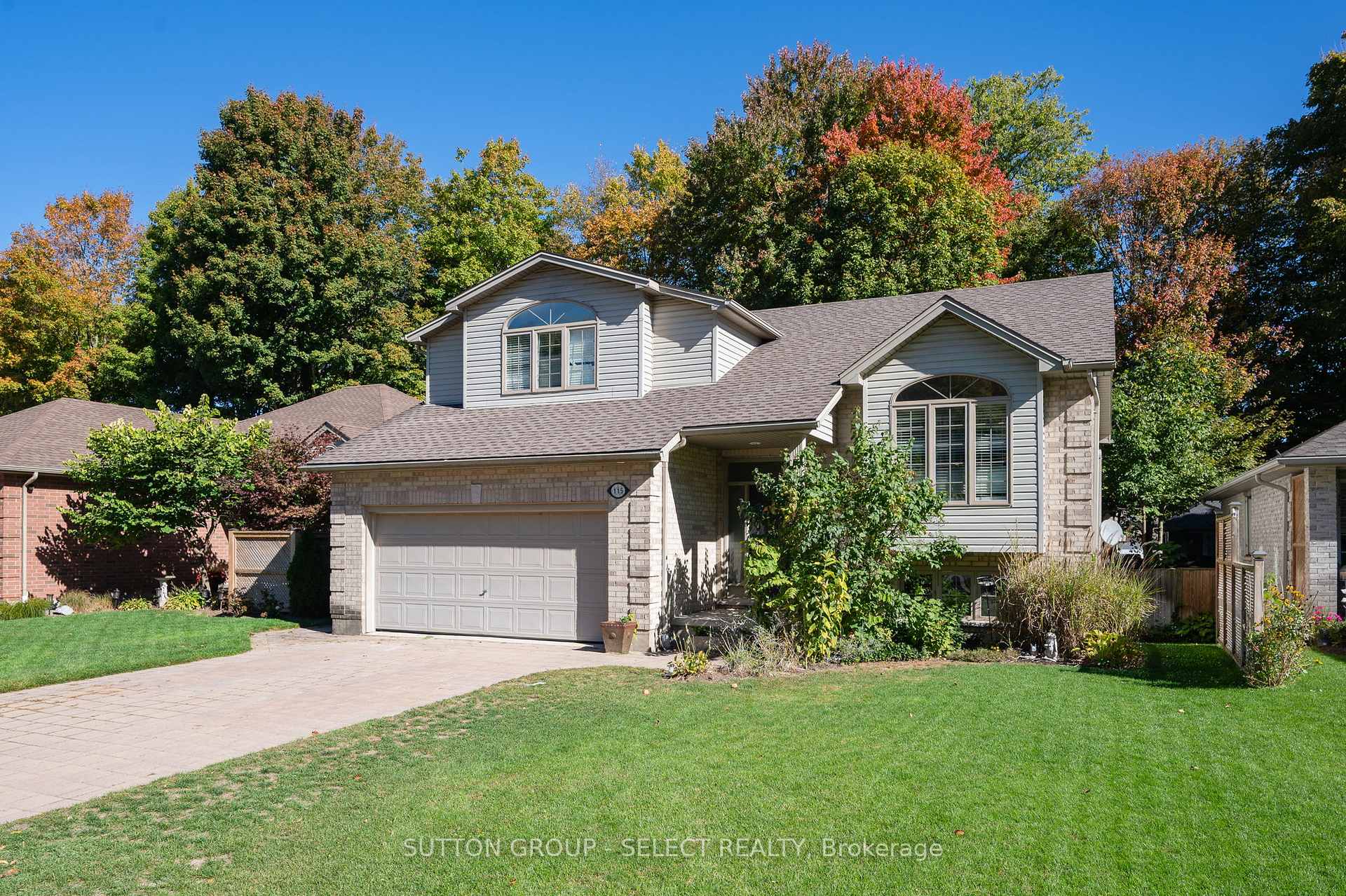Photo 2 of 115 Bridle Path, Strathroy-Caradoc, SW — HOMEH