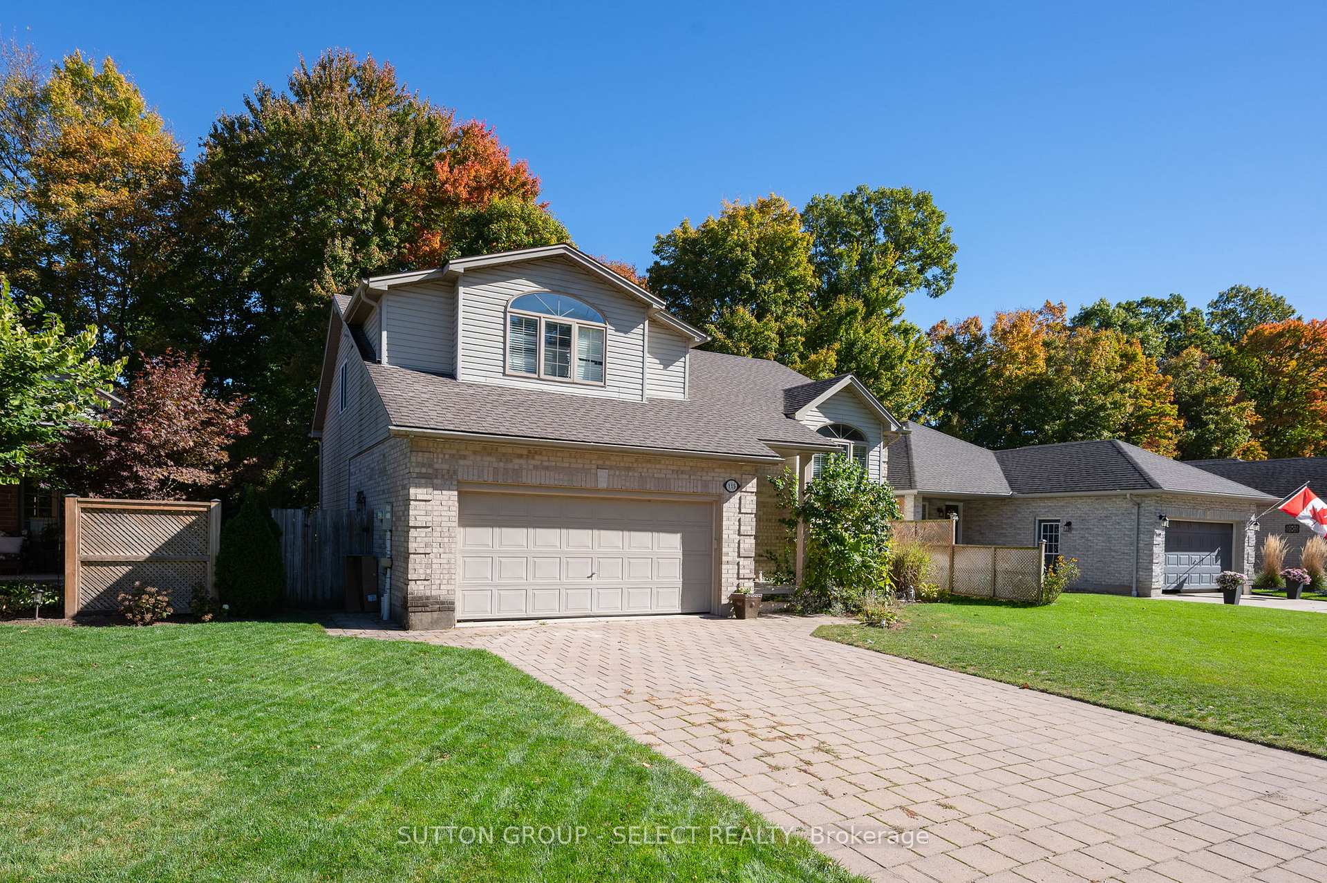 Photo 3 of 115 Bridle Path, Strathroy-Caradoc, SW — HOMEH