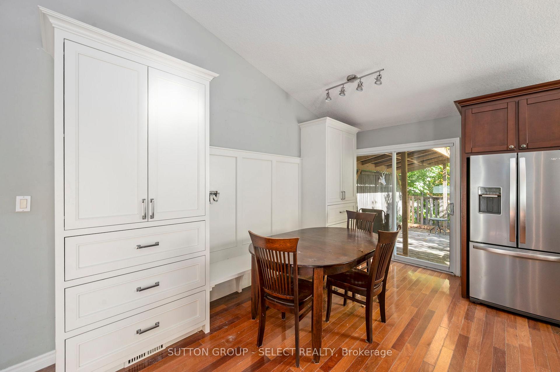Photo 7 of 115 Bridle Path, Strathroy-Caradoc, SW — HOMEH