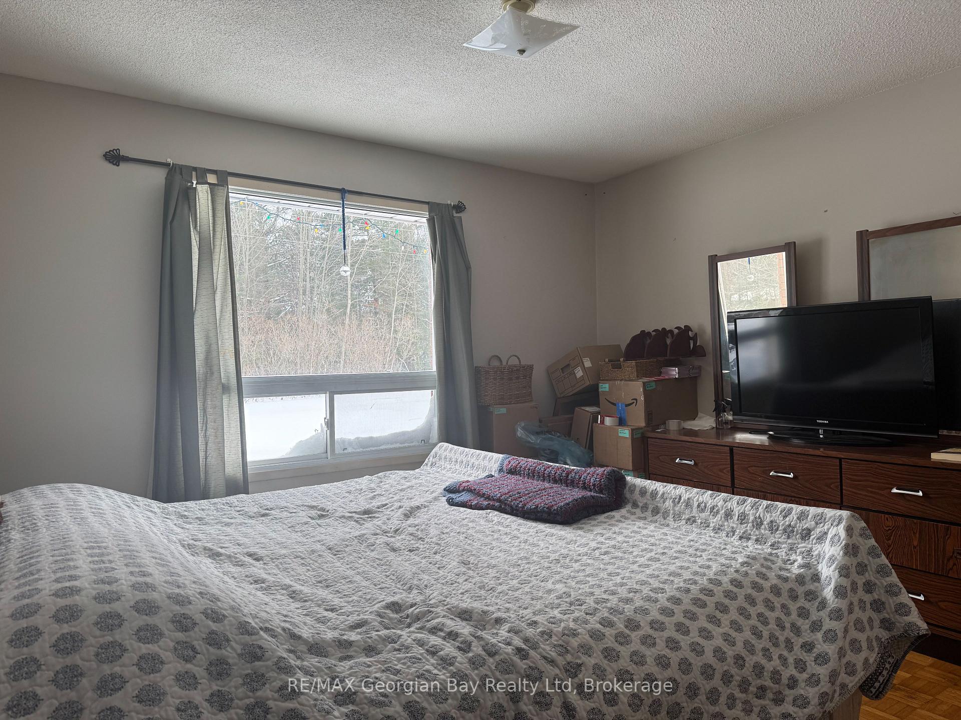 Photo 13 of 22 Oakwood Avenue, Tiny, Rural Tiny — HOMEH