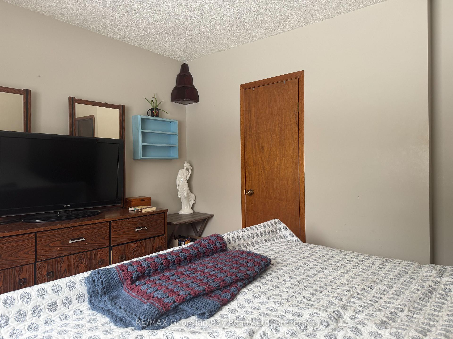 Photo 14 of 22 Oakwood Avenue, Tiny, Rural Tiny — HOMEH