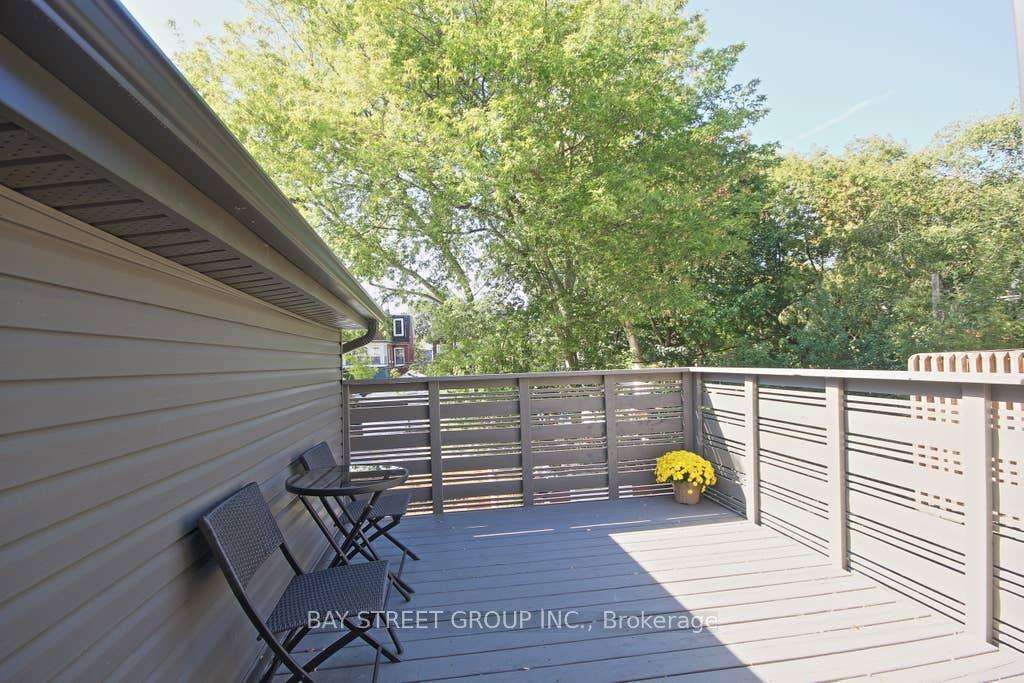 Photo 2 of Unit Upper, 20 Herbert Avenue, Toronto, The Beaches — HOMEH