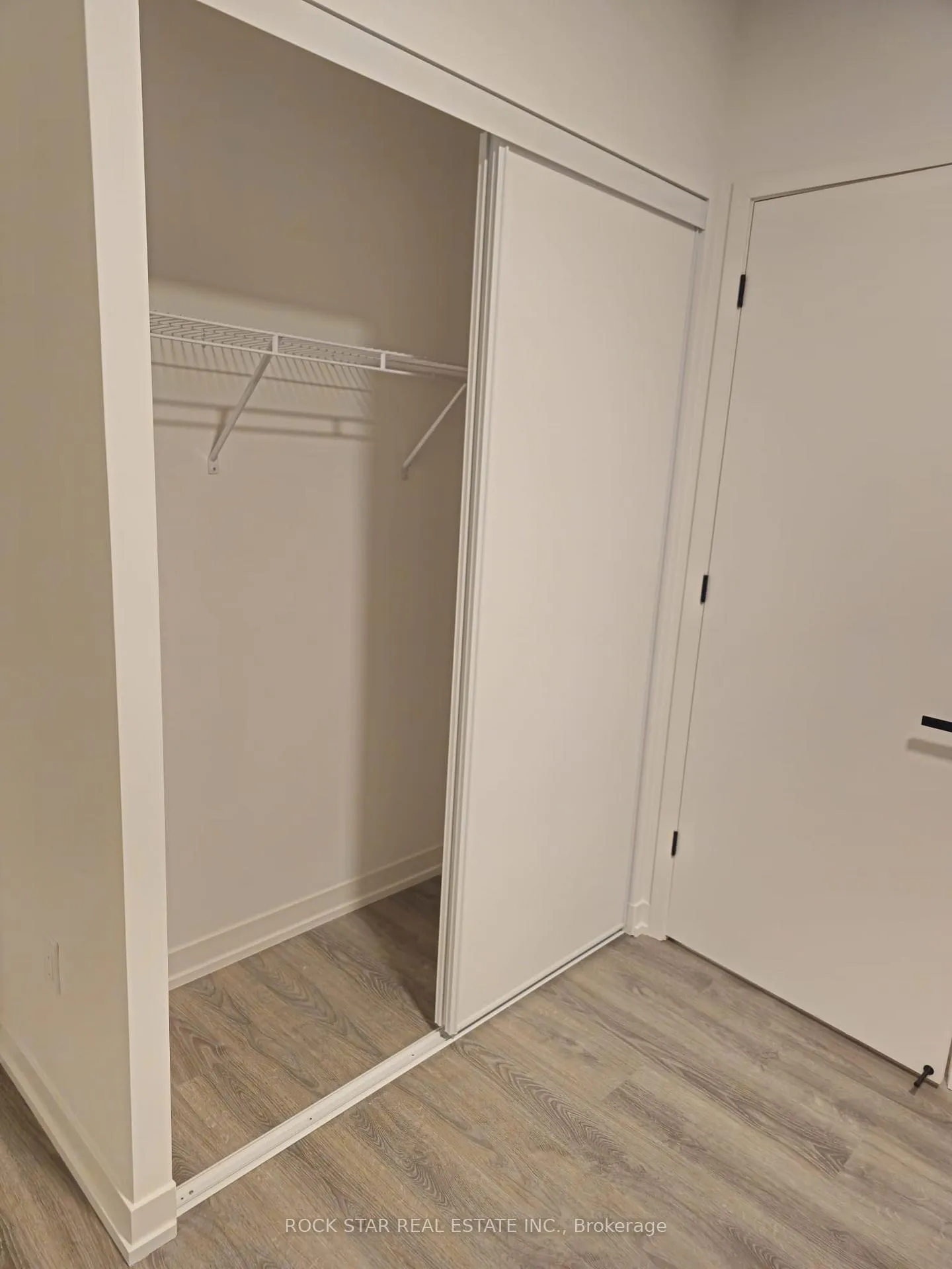 Photo 13 of Unit 707, 8 Interchange Way, Vaughan, Vaughan Corporate Centre — HOMEH