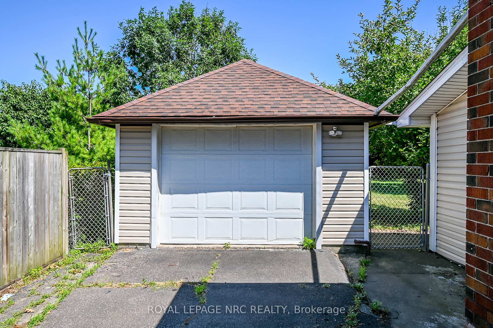 Photo 3 of 88 Pine Street S, Thorold, Thorold Downtown — HOMEH