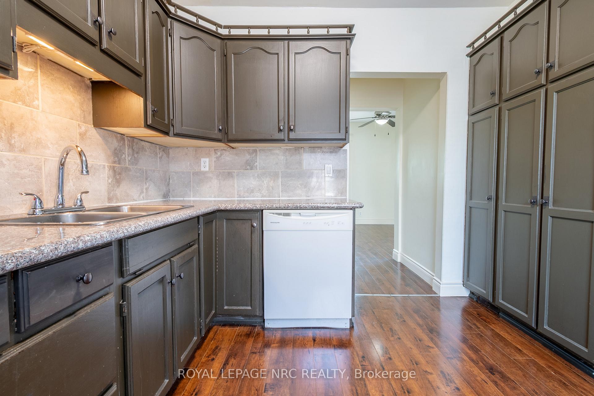 Photo 20 of 88 Pine Street S, Thorold, Thorold Downtown — HOMEH