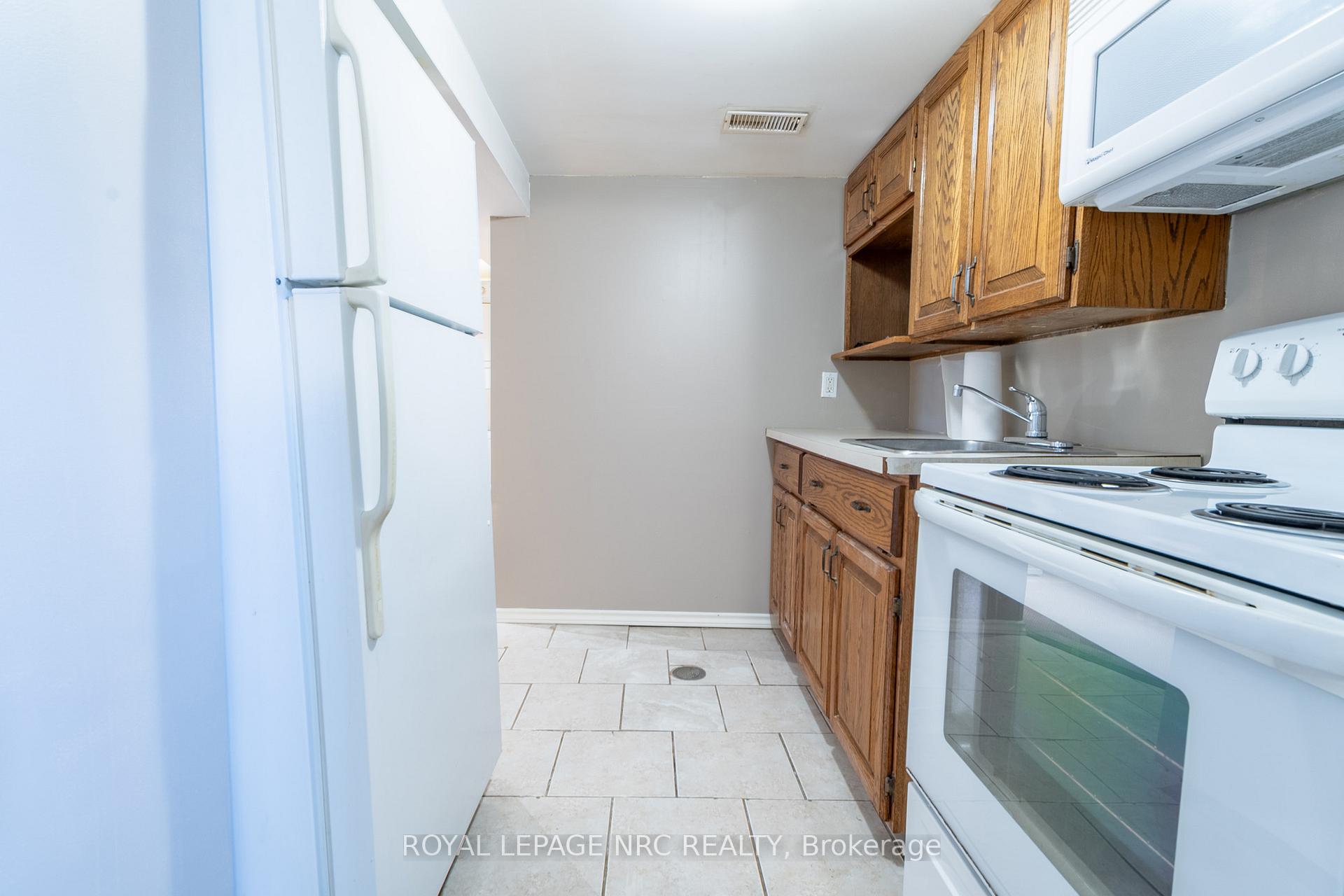 Photo 42 of 88 Pine Street S, Thorold, Thorold Downtown — HOMEH