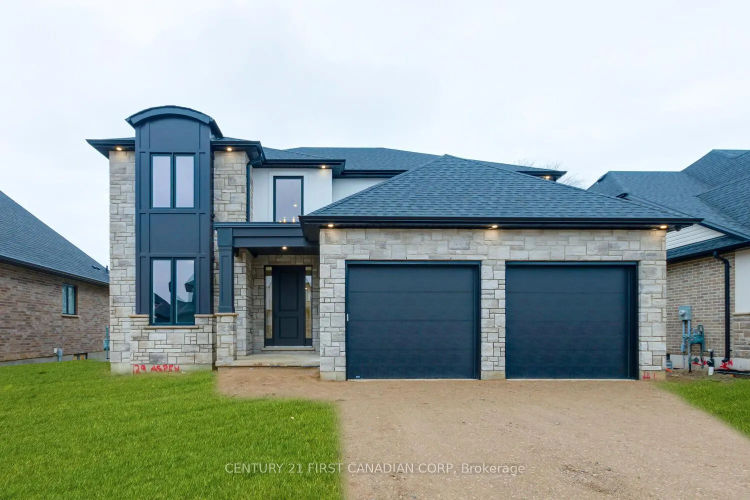 Front of 129 Aspen Circle