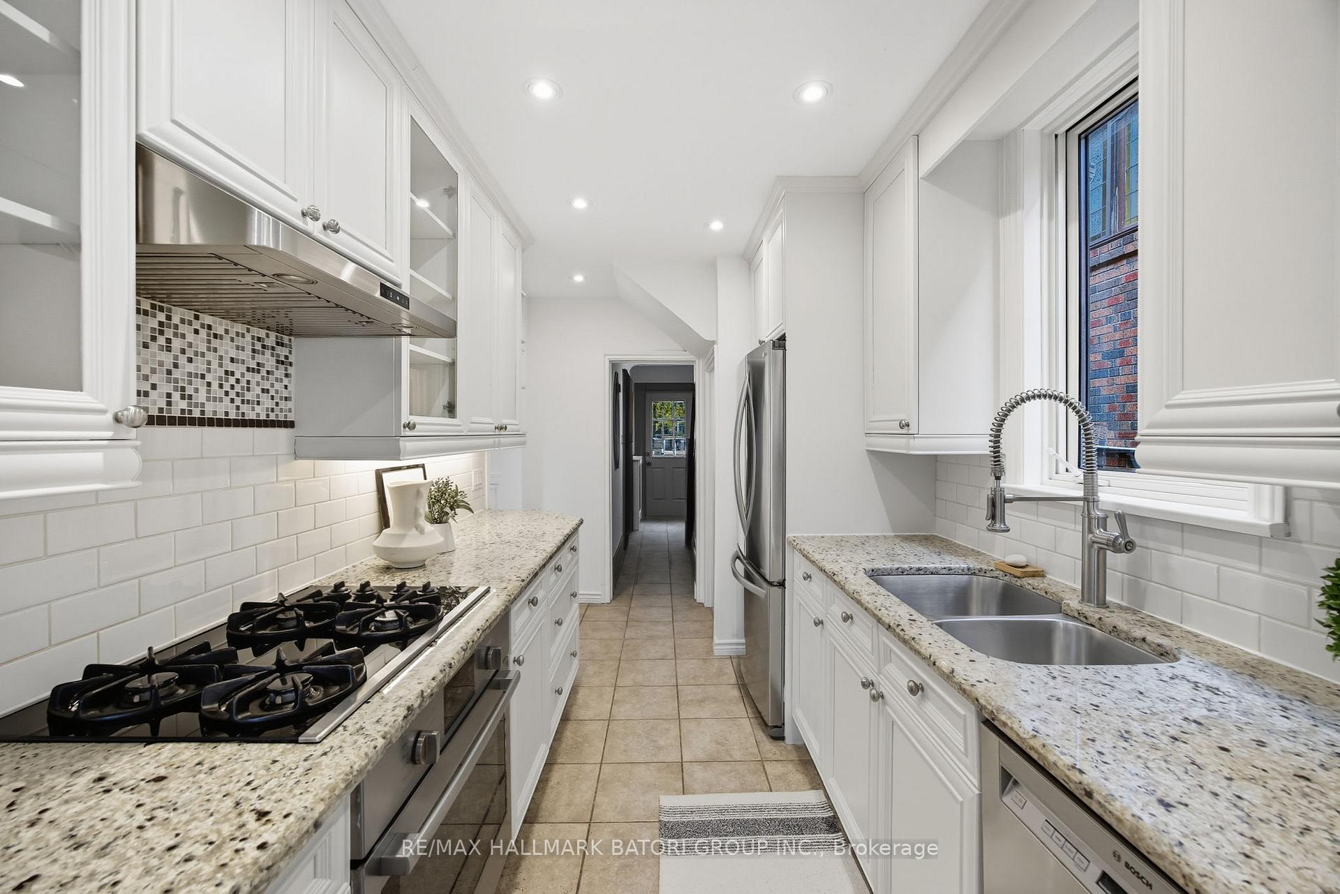 Photo 10 of 458 St Clements Avenue, Toronto, Lawrence Park South — HOMEH