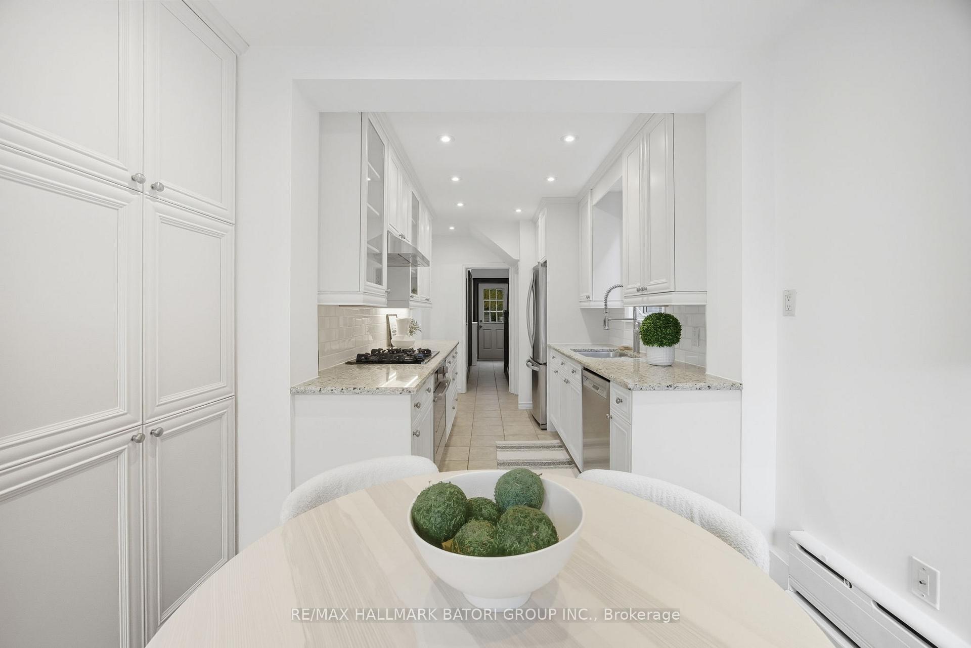 Photo 12 of 458 St Clements Avenue, Toronto, Lawrence Park South — HOMEH