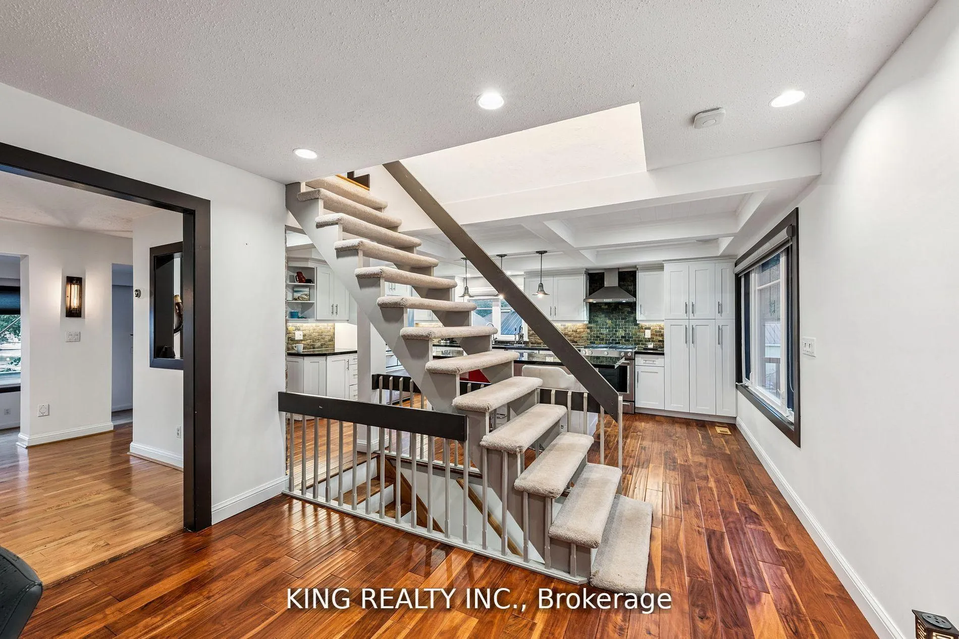 Photo 19 of 602 Champlain Road, Tiny, Rural Tiny — HOMEH