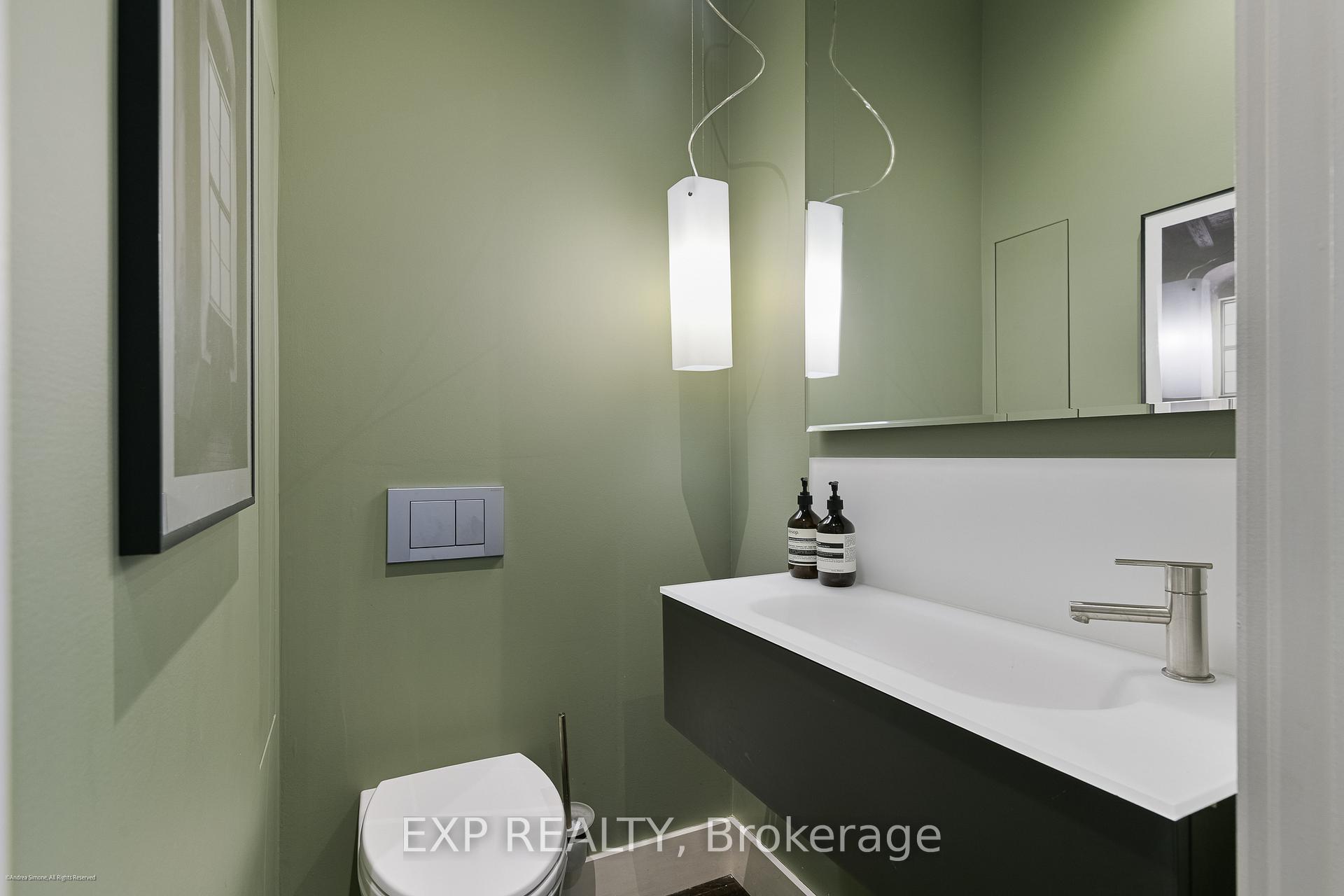 Photo 15 of 106 Macpherson Avenue, Toronto, The Annex — HOMEH