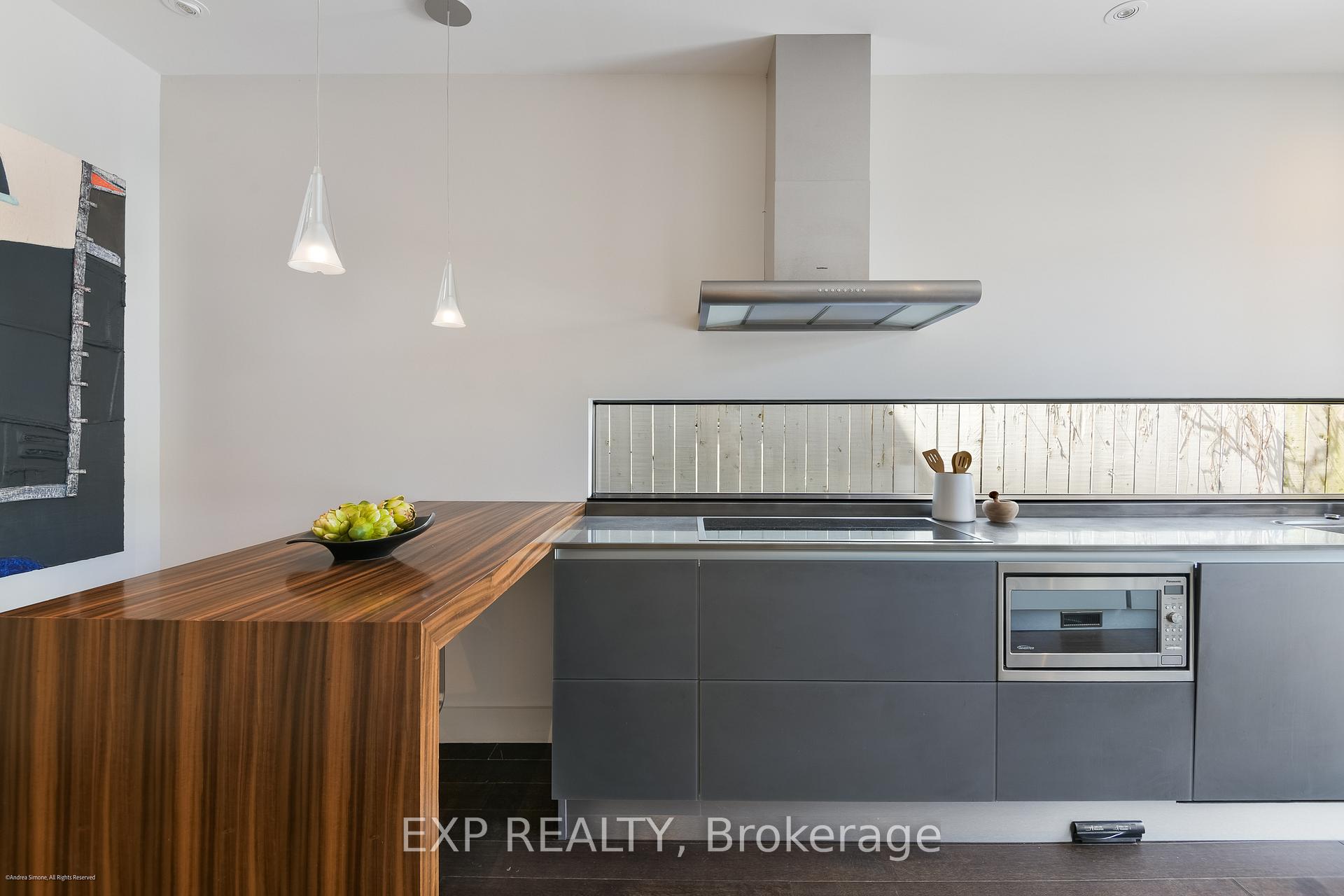 Photo 17 of 106 Macpherson Avenue, Toronto, The Annex — HOMEH
