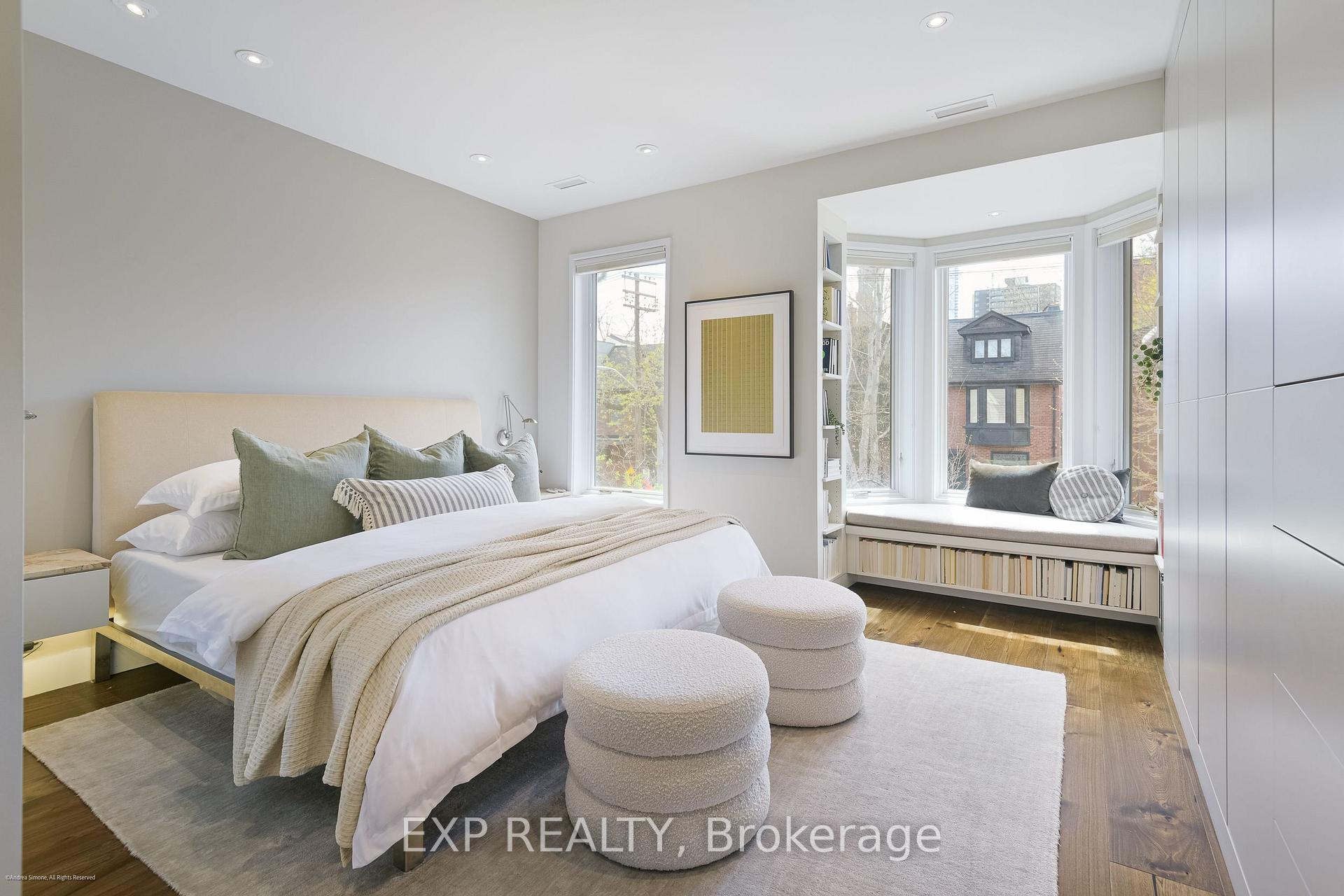 Photo 24 of 106 Macpherson Avenue, Toronto, The Annex — HOMEH