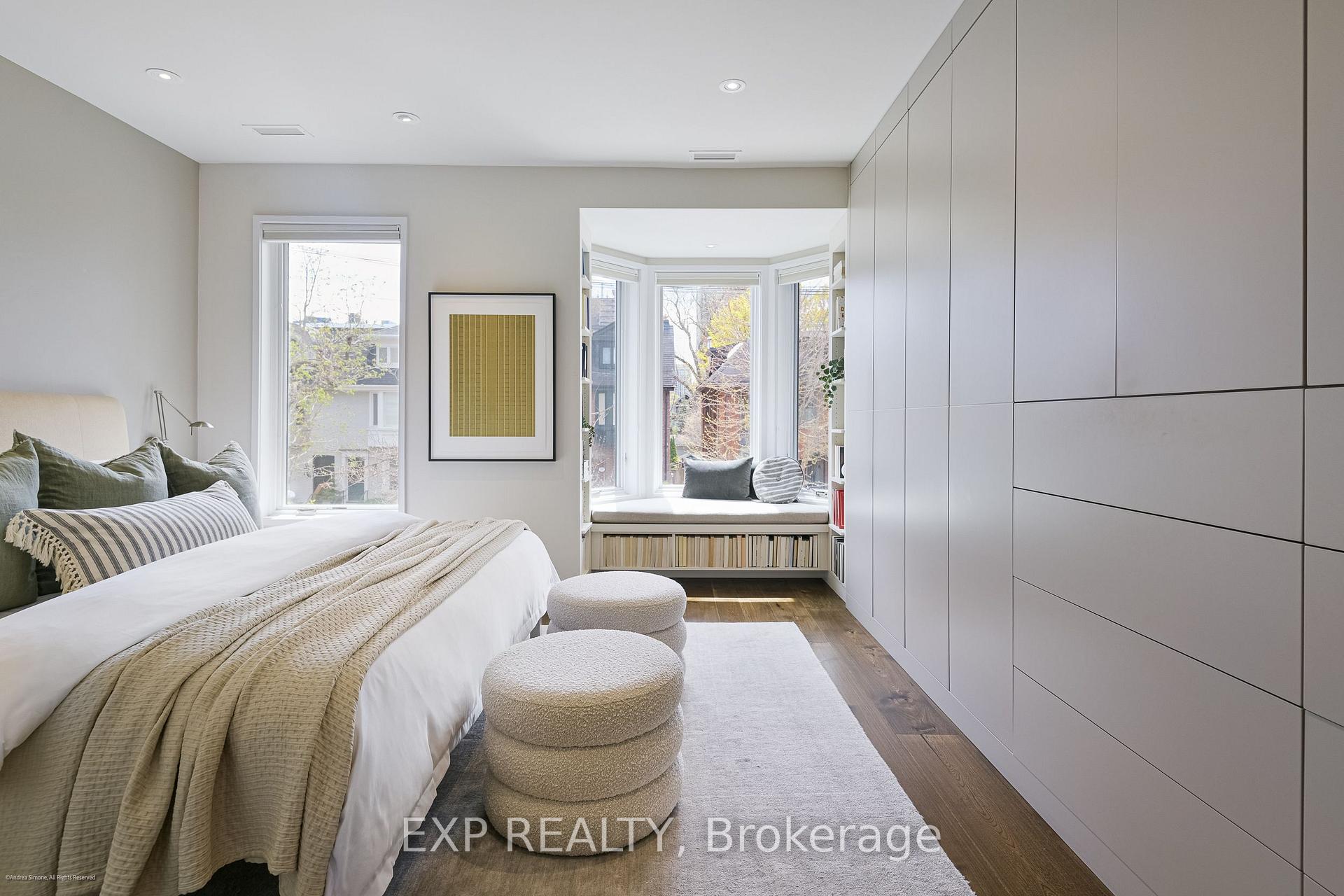 Photo 25 of 106 Macpherson Avenue, Toronto, The Annex — HOMEH