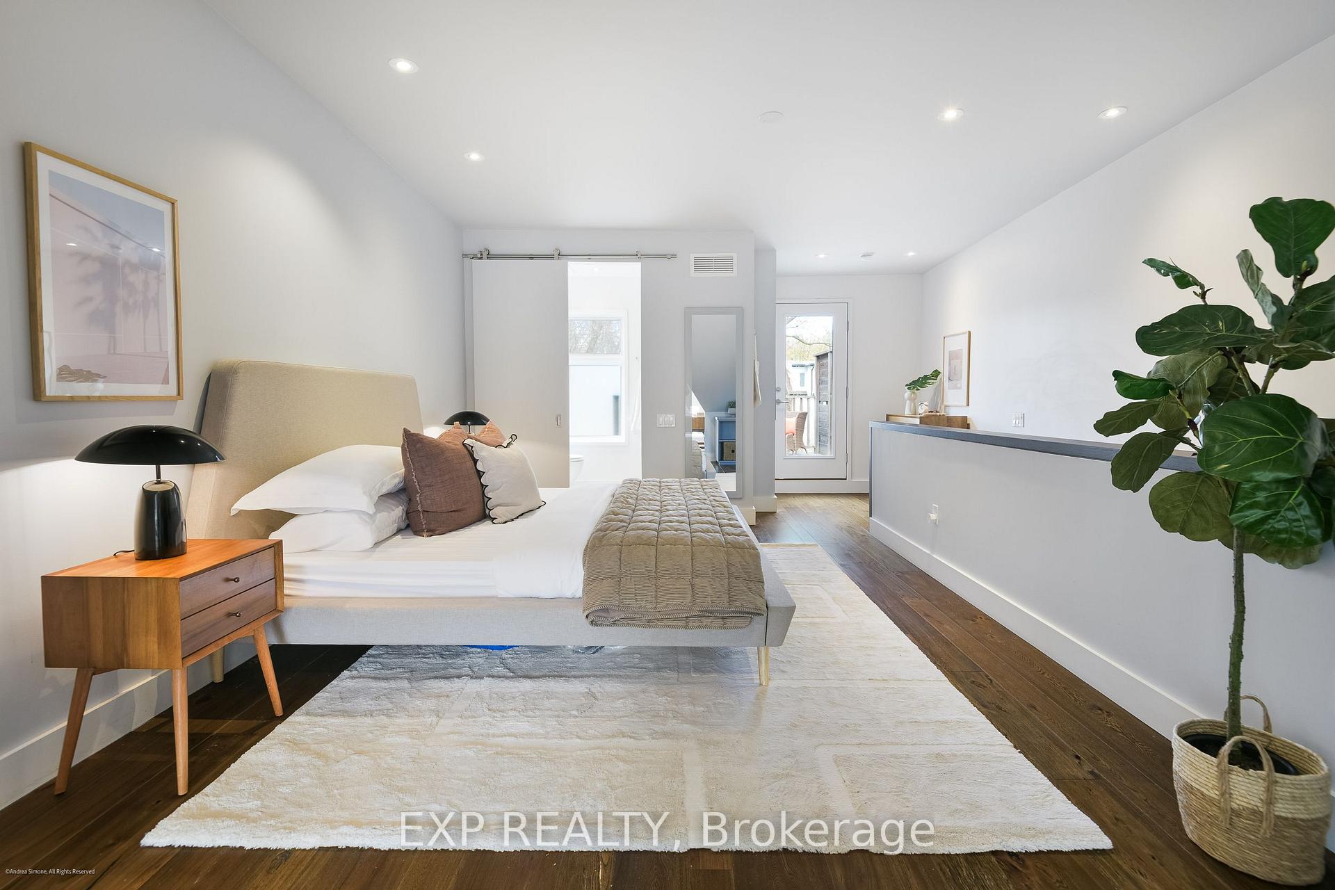 Photo 35 of 106 Macpherson Avenue, Toronto, The Annex — HOMEH