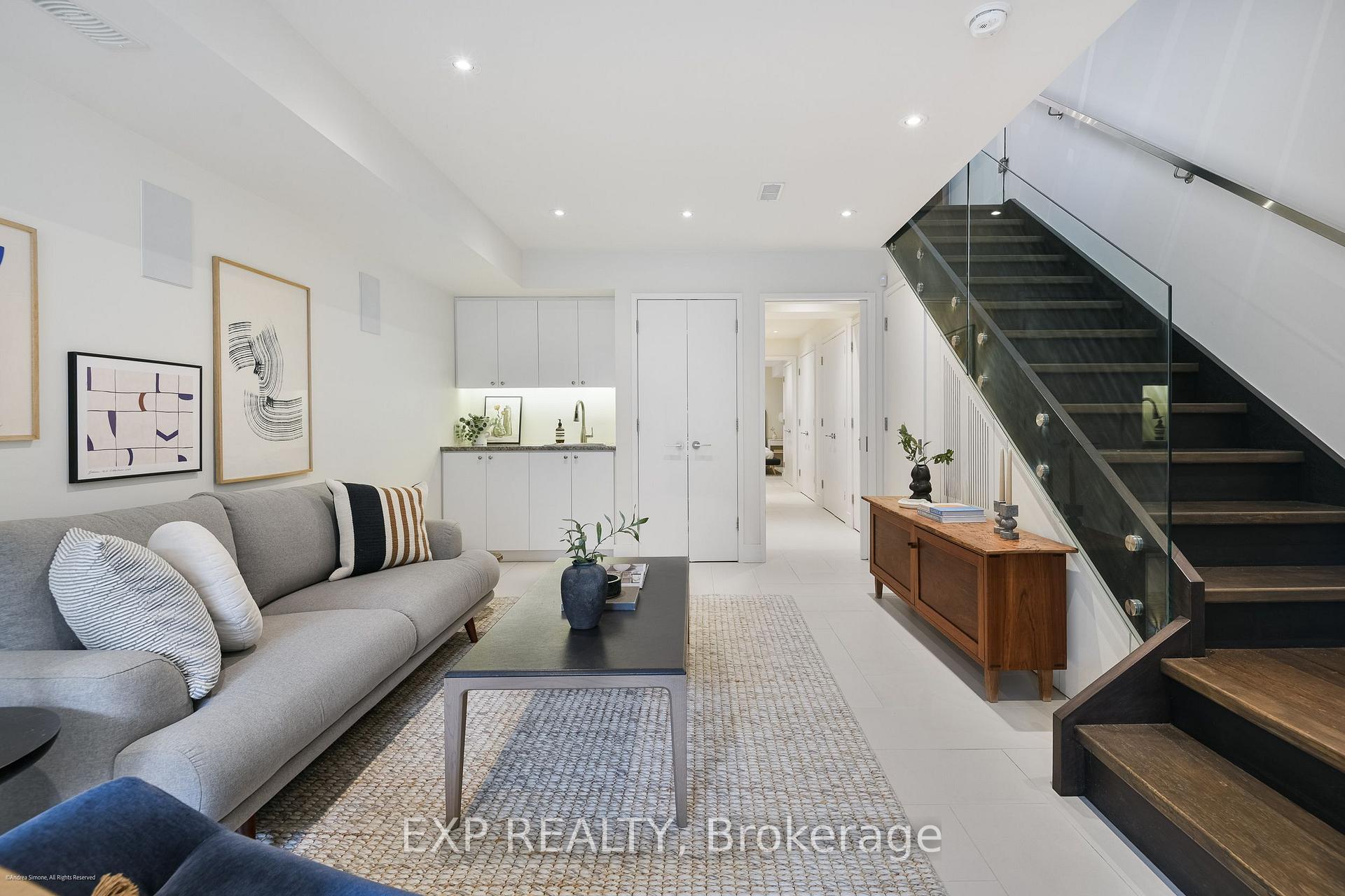 Photo 39 of 106 Macpherson Avenue, Toronto, The Annex — HOMEH