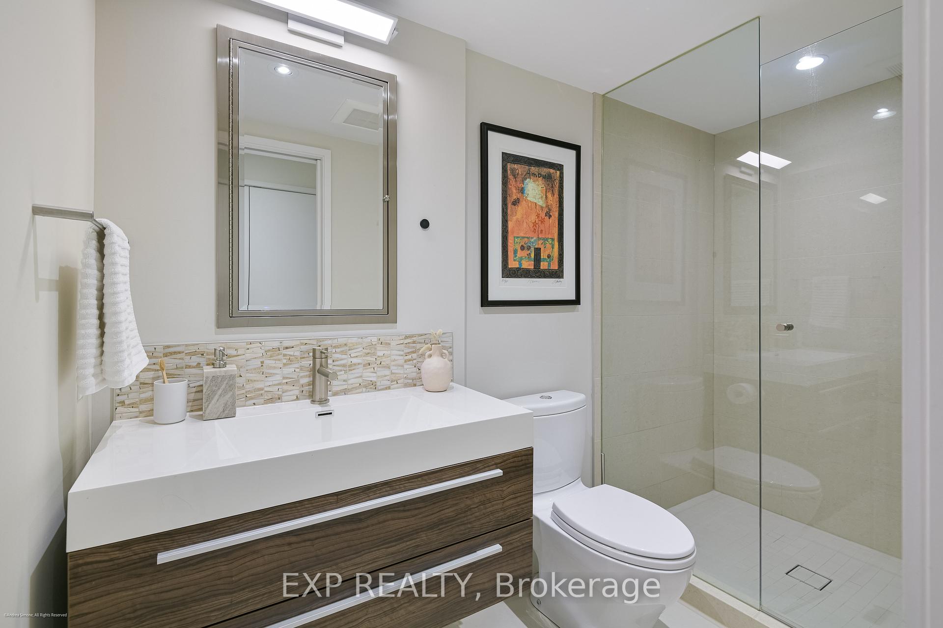 Photo 43 of 106 Macpherson Avenue, Toronto, The Annex — HOMEH