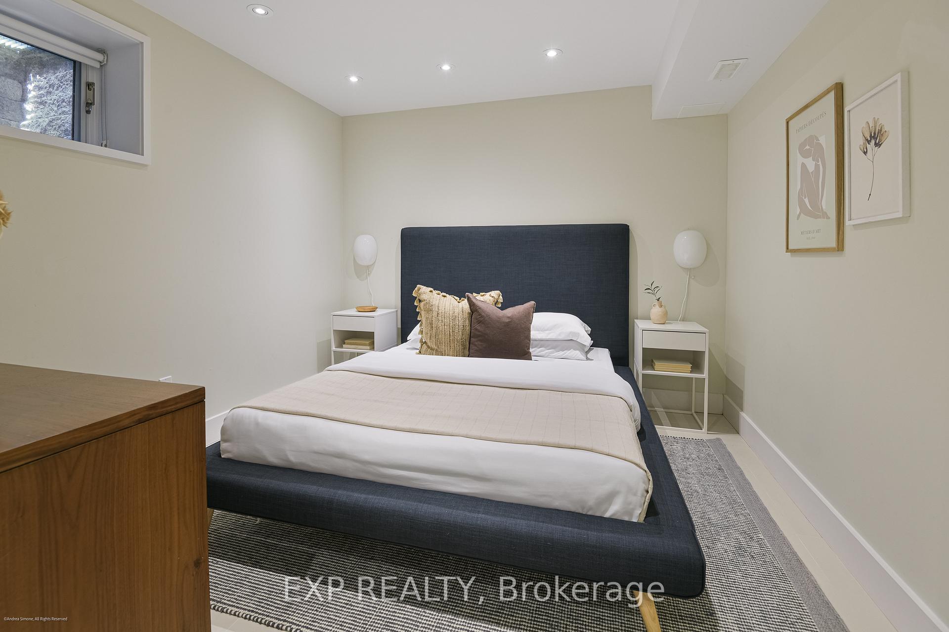 Photo 44 of 106 Macpherson Avenue, Toronto, The Annex — HOMEH