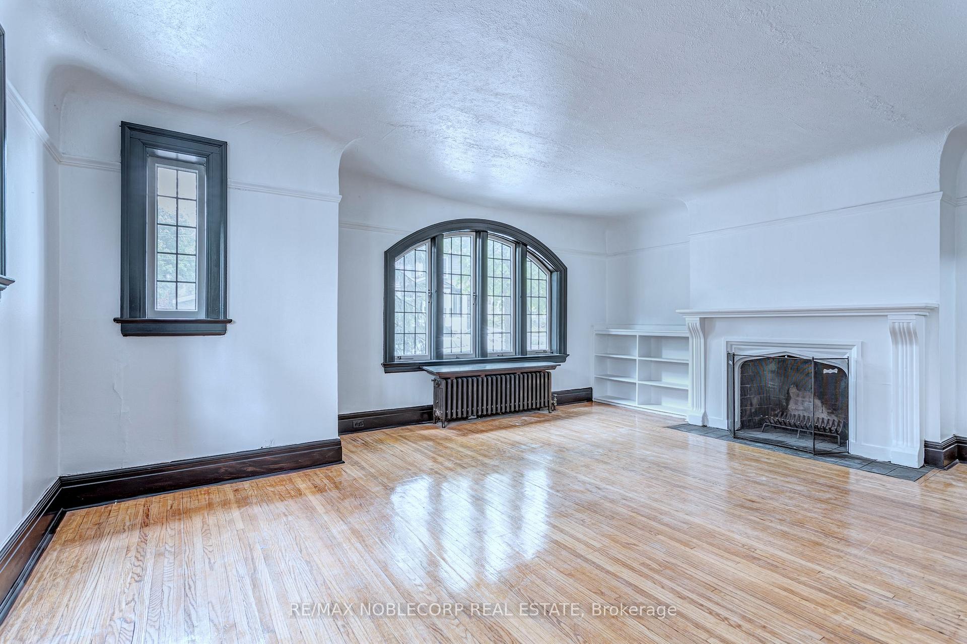 Photo 3 of Unit A  Main, 809 Duplex Avenue, Toronto, Lawrence Park South — HOMEH