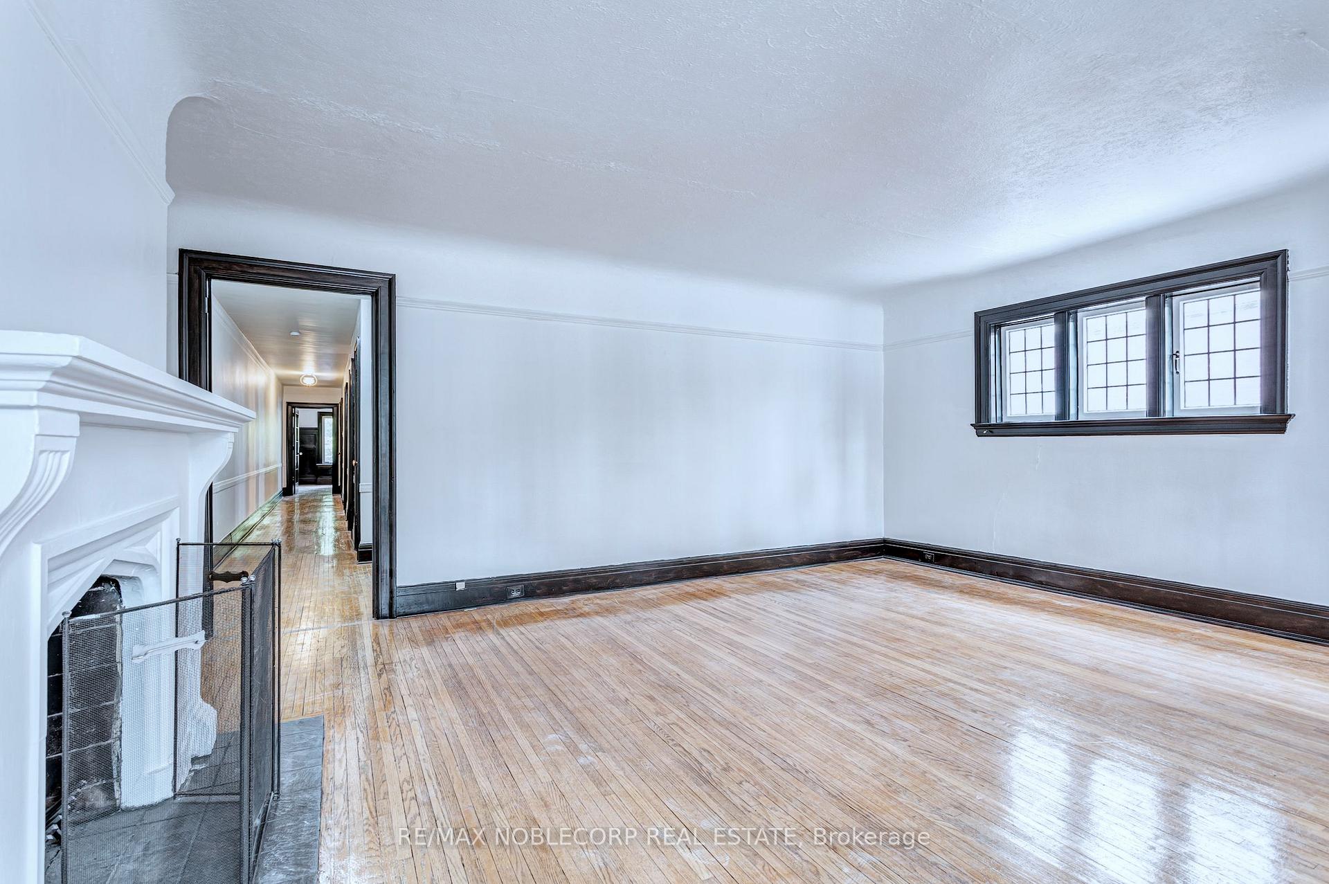 Photo 5 of Unit A  Main, 809 Duplex Avenue, Toronto, Lawrence Park South — HOMEH