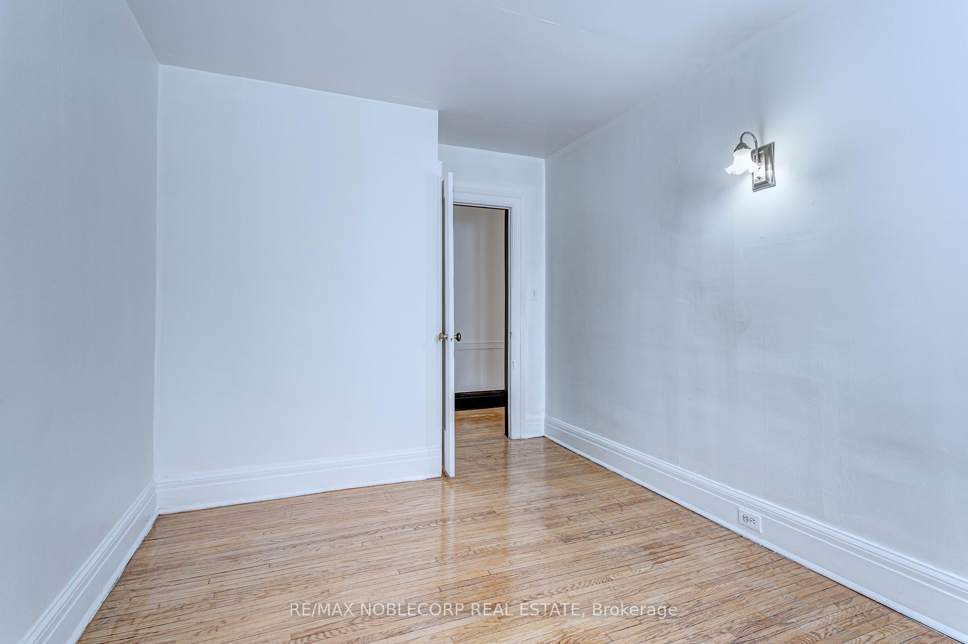 Photo 10 of Unit A  Main, 809 Duplex Avenue, Toronto, Lawrence Park South — HOMEH