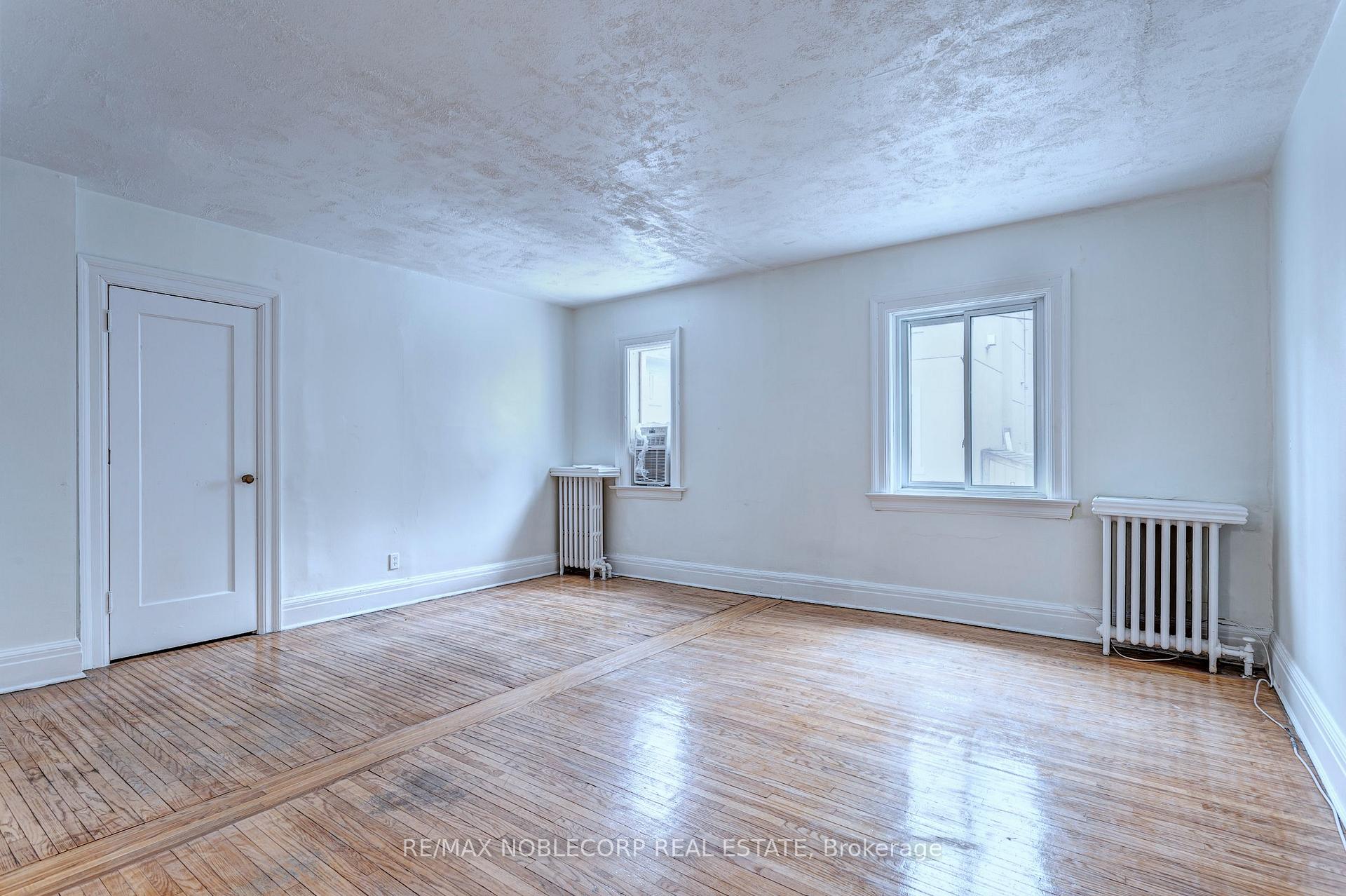 Photo 13 of Unit A  Main, 809 Duplex Avenue, Toronto, Lawrence Park South — HOMEH