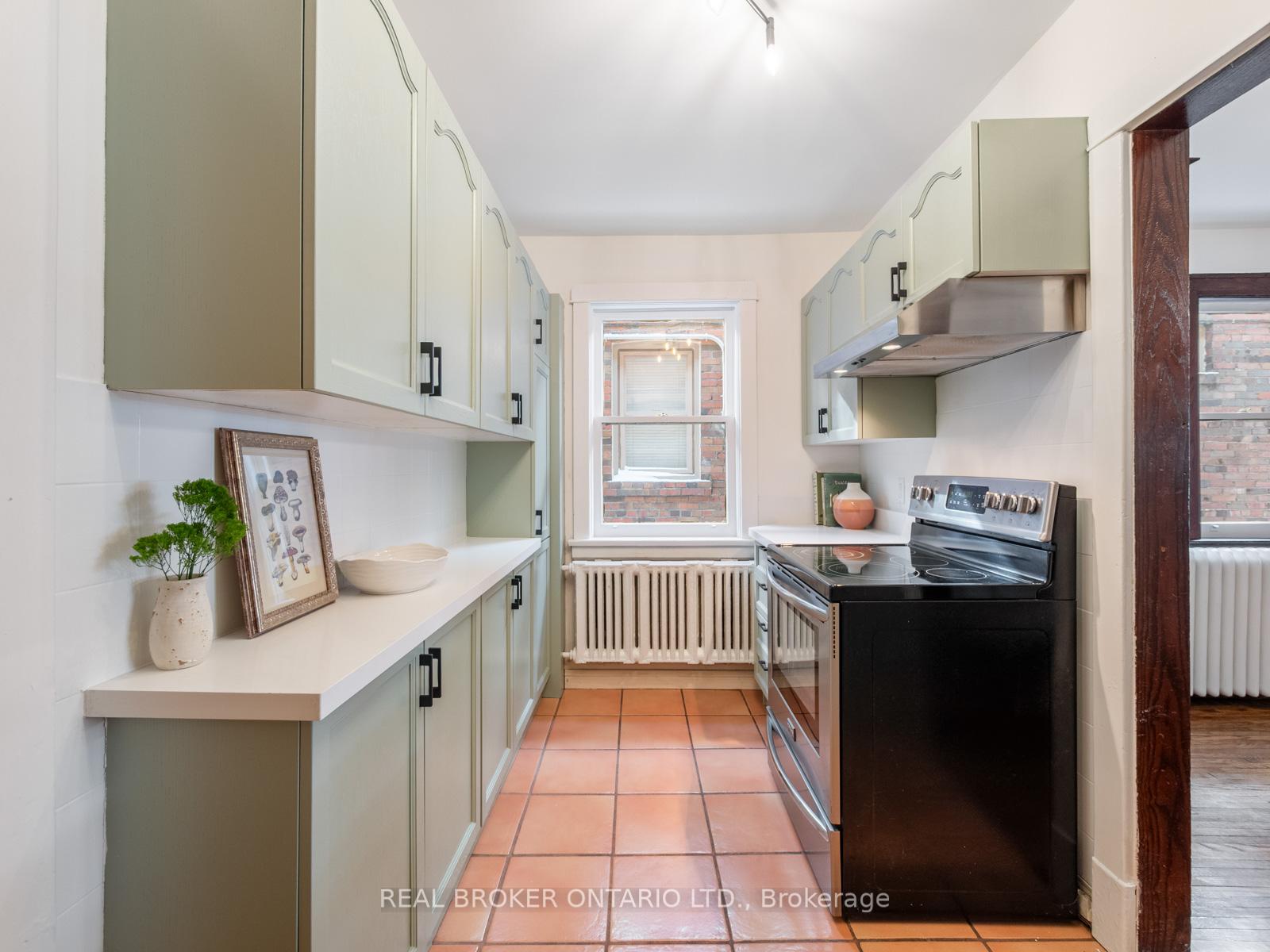 Photo 11 of Unit Main, 78 Glen Manor Drive, Toronto, The Beaches — HOMEH
