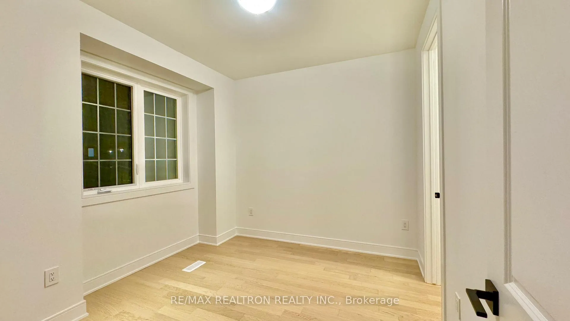 Photo 10 of 3509 Brickyard Dr, Pickering, Rural Pickering — HOMEH