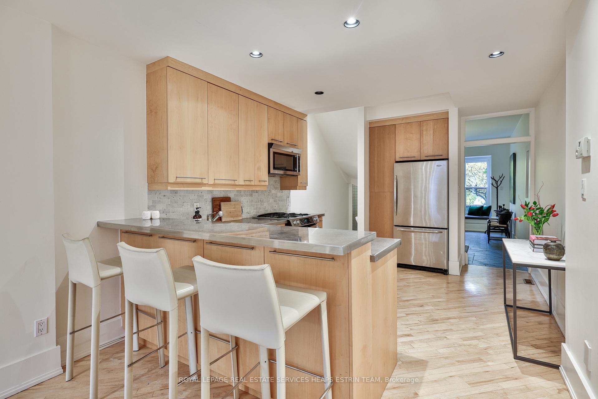 Photo 8 of 836 Manning Avenue, Toronto, The Annex — HOMEH