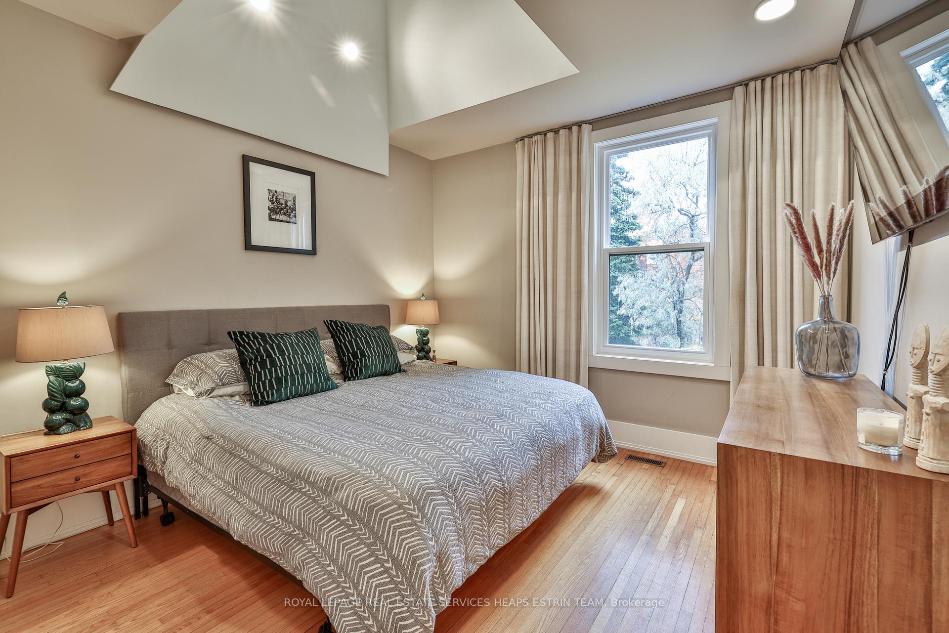 Photo 14 of 836 Manning Avenue, Toronto, The Annex — HOMEH