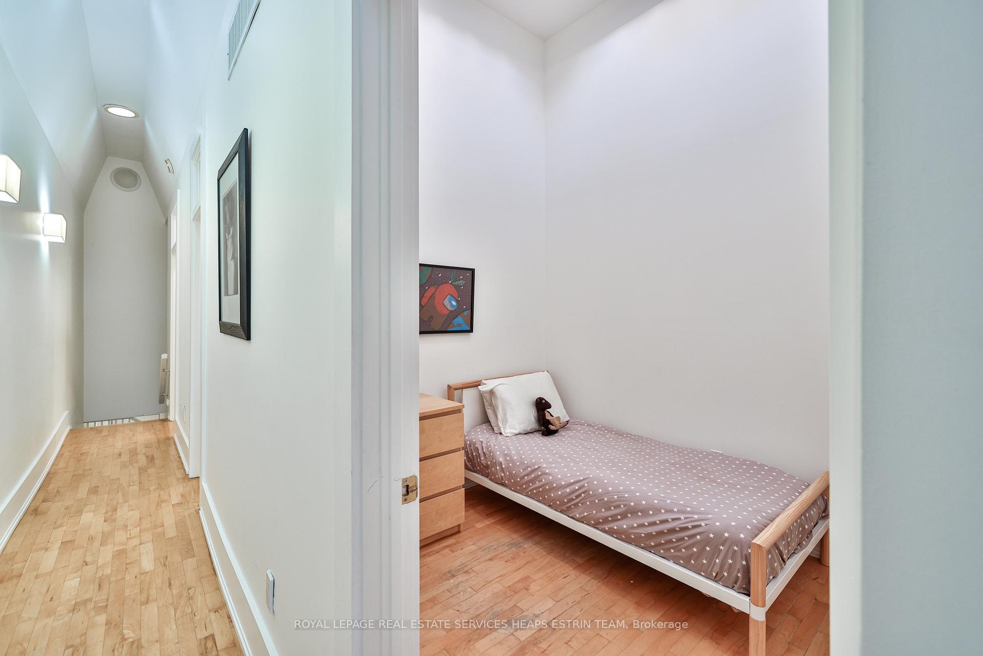 Photo 16 of 836 Manning Avenue, Toronto, The Annex — HOMEH