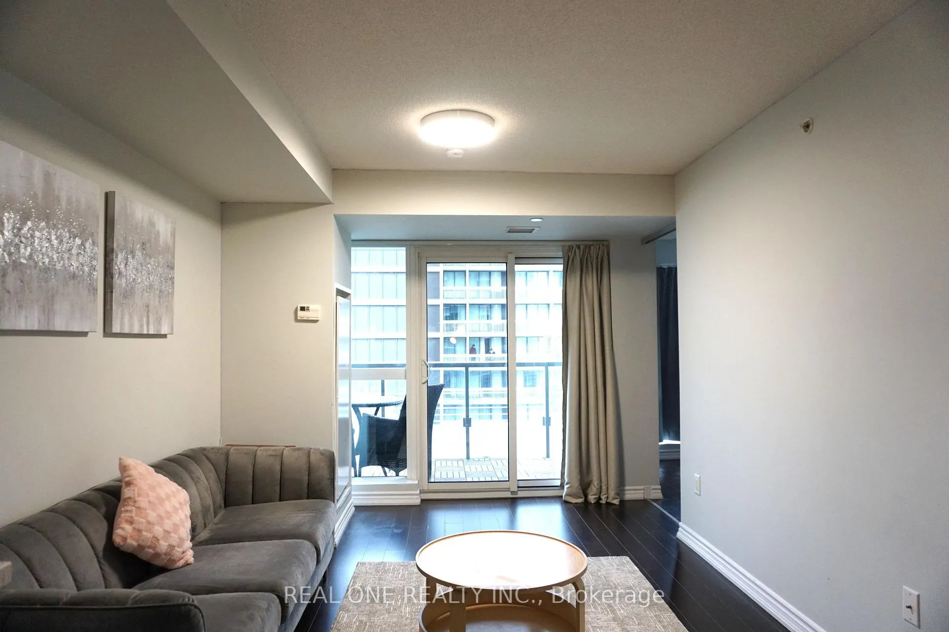 Photo 3 of Unit 1509, 386 Yonge Street, Toronto, Bay Street Corridor — HOMEH