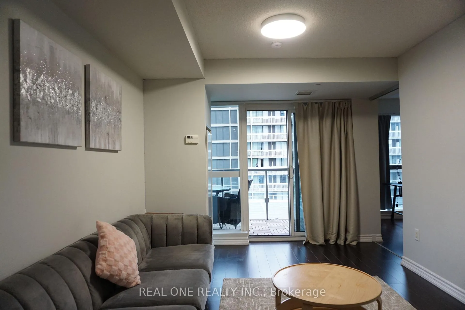 Photo 7 of Unit 1509, 386 Yonge Street, Toronto, Bay Street Corridor — HOMEH
