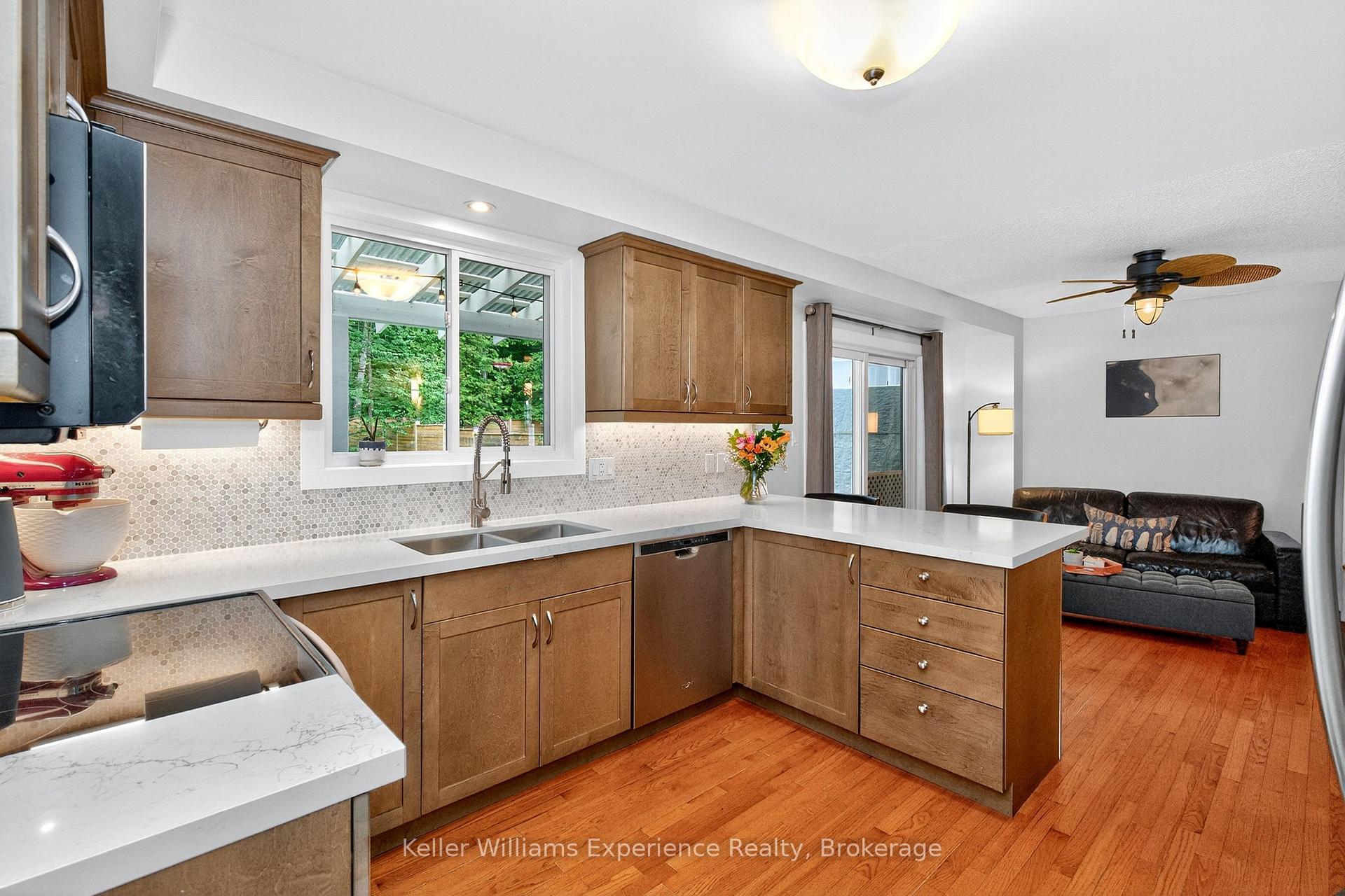 Photo 6 of 177 Robins Point Road, Tay, Victoria Harbour — HOMEH