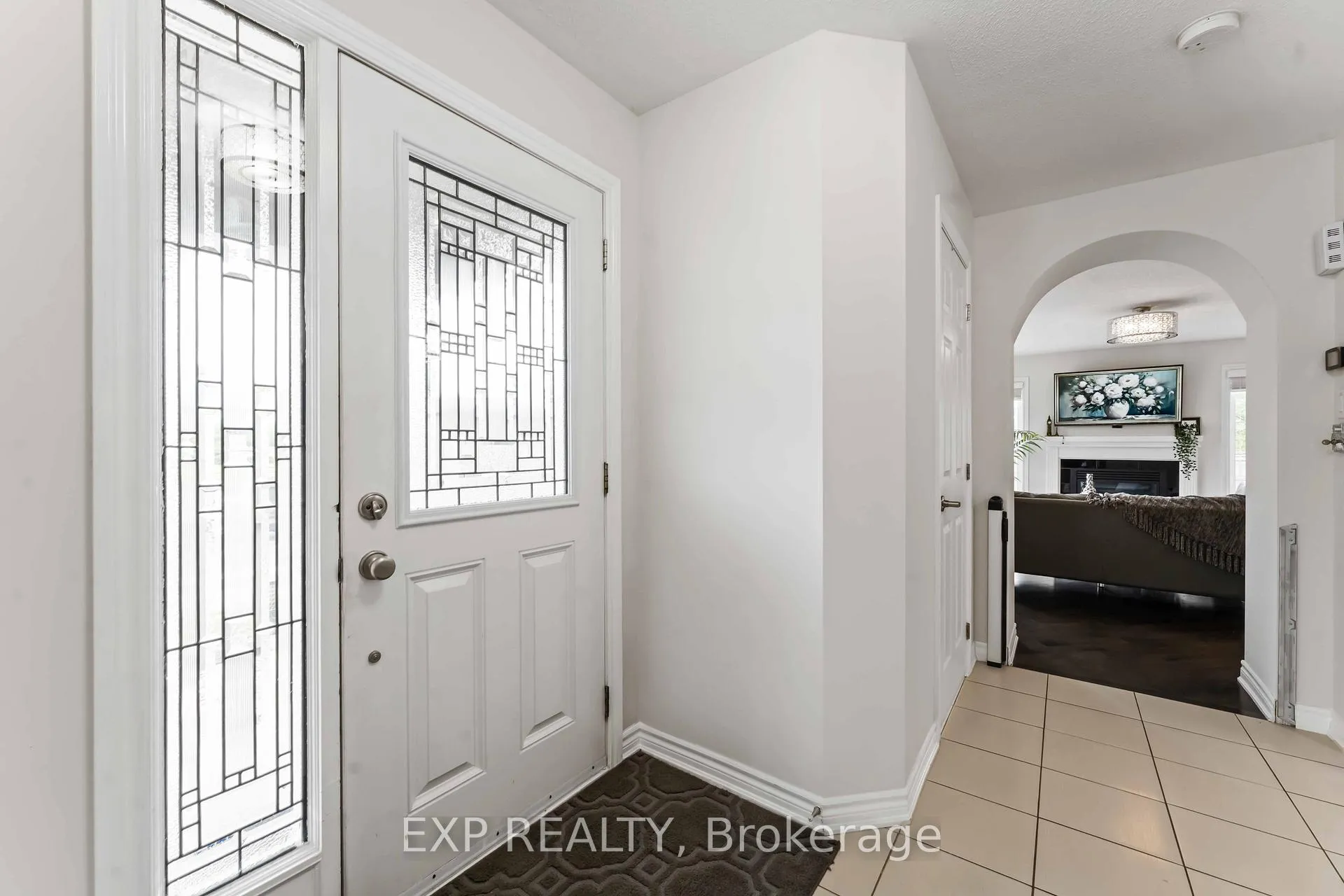 Photo 3 of 226 Par-La-Ville Circle, Ottawa, Stittsville (North) — HOMEH