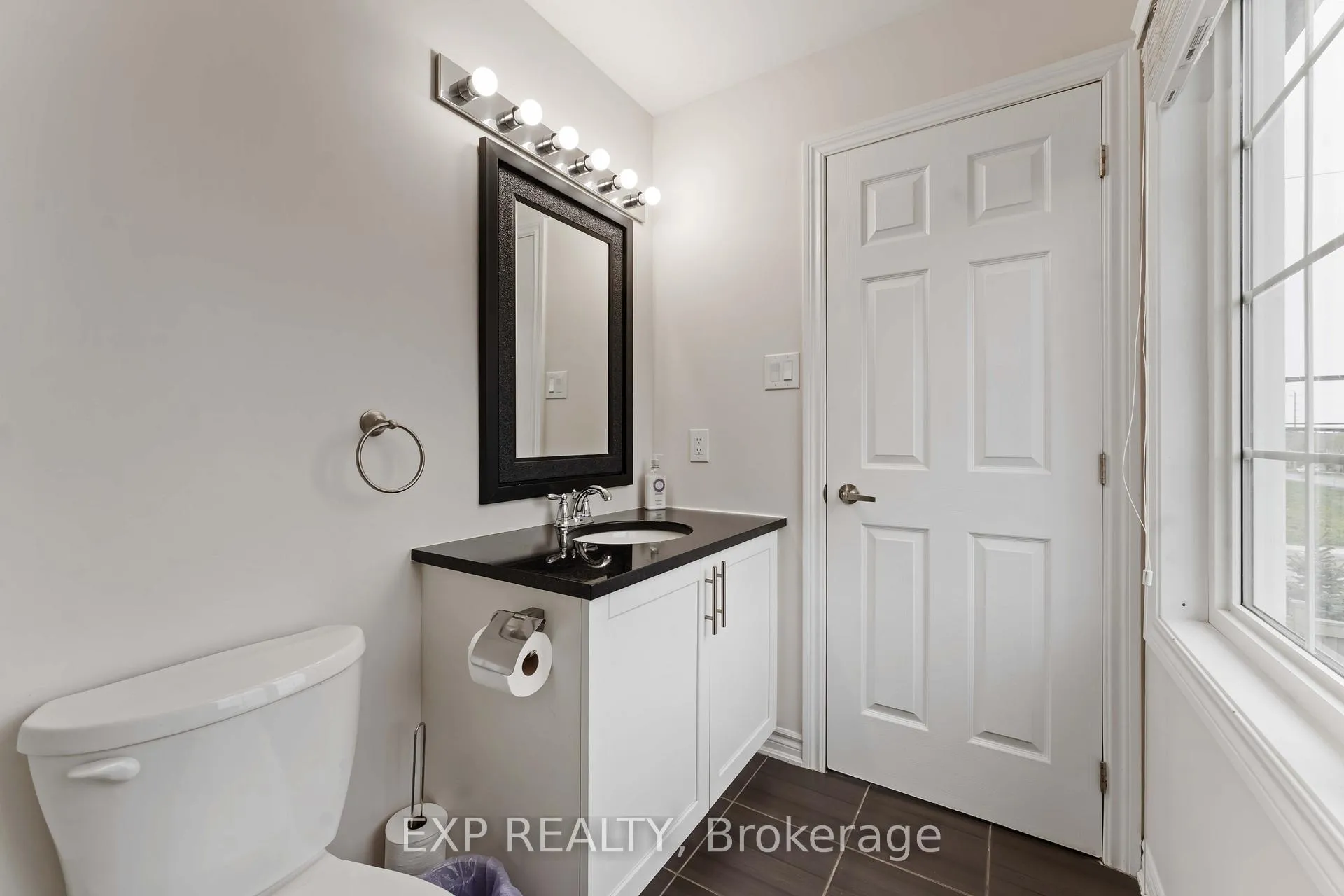 Photo 20 of 226 Par-La-Ville Circle, Ottawa, Stittsville (North) — HOMEH