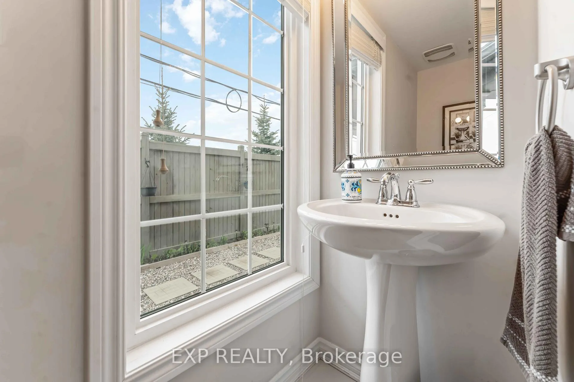 Photo 33 of 226 Par-La-Ville Circle, Ottawa, Stittsville (North) — HOMEH