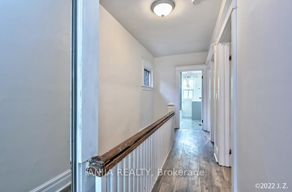 Photo 9 of Unit Upper, 21 Wroxeter Avenue, Toronto, Blake-Jones — HOMEH