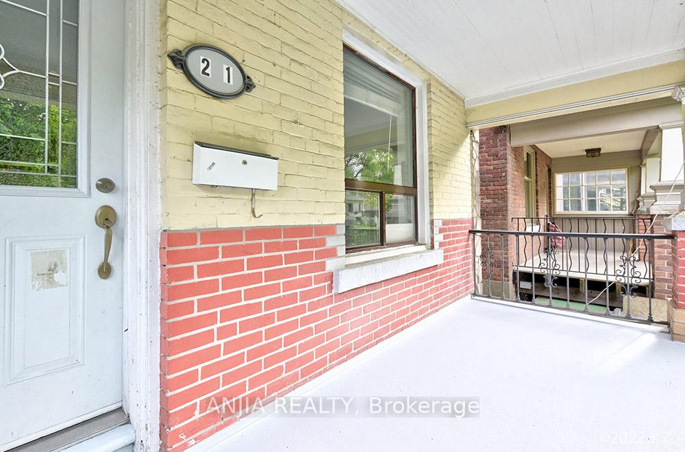 Photo 15 of Unit Upper, 21 Wroxeter Avenue, Toronto, Blake-Jones — HOMEH