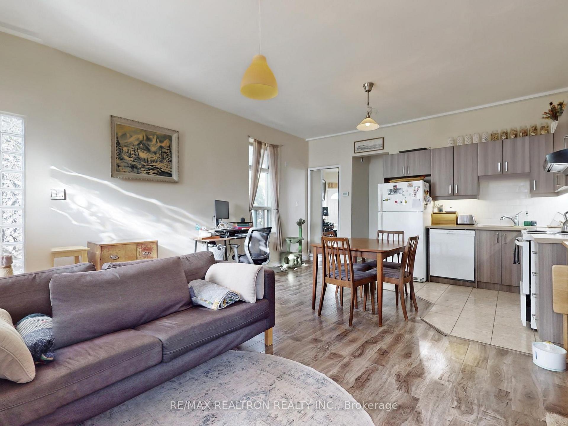 Photo 3 of 203 Rushton Road, Toronto, Wychwood — HOMEH