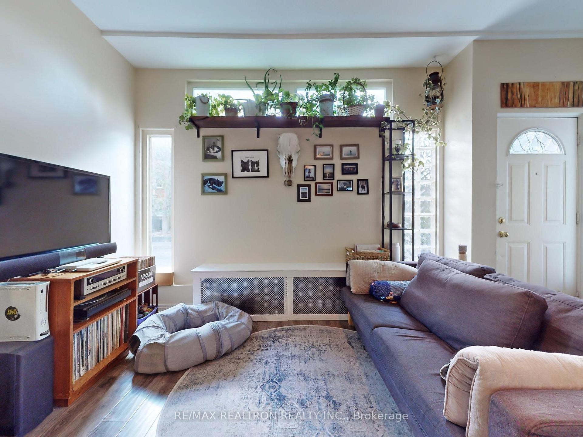 Photo 4 of 203 Rushton Road, Toronto, Wychwood — HOMEH