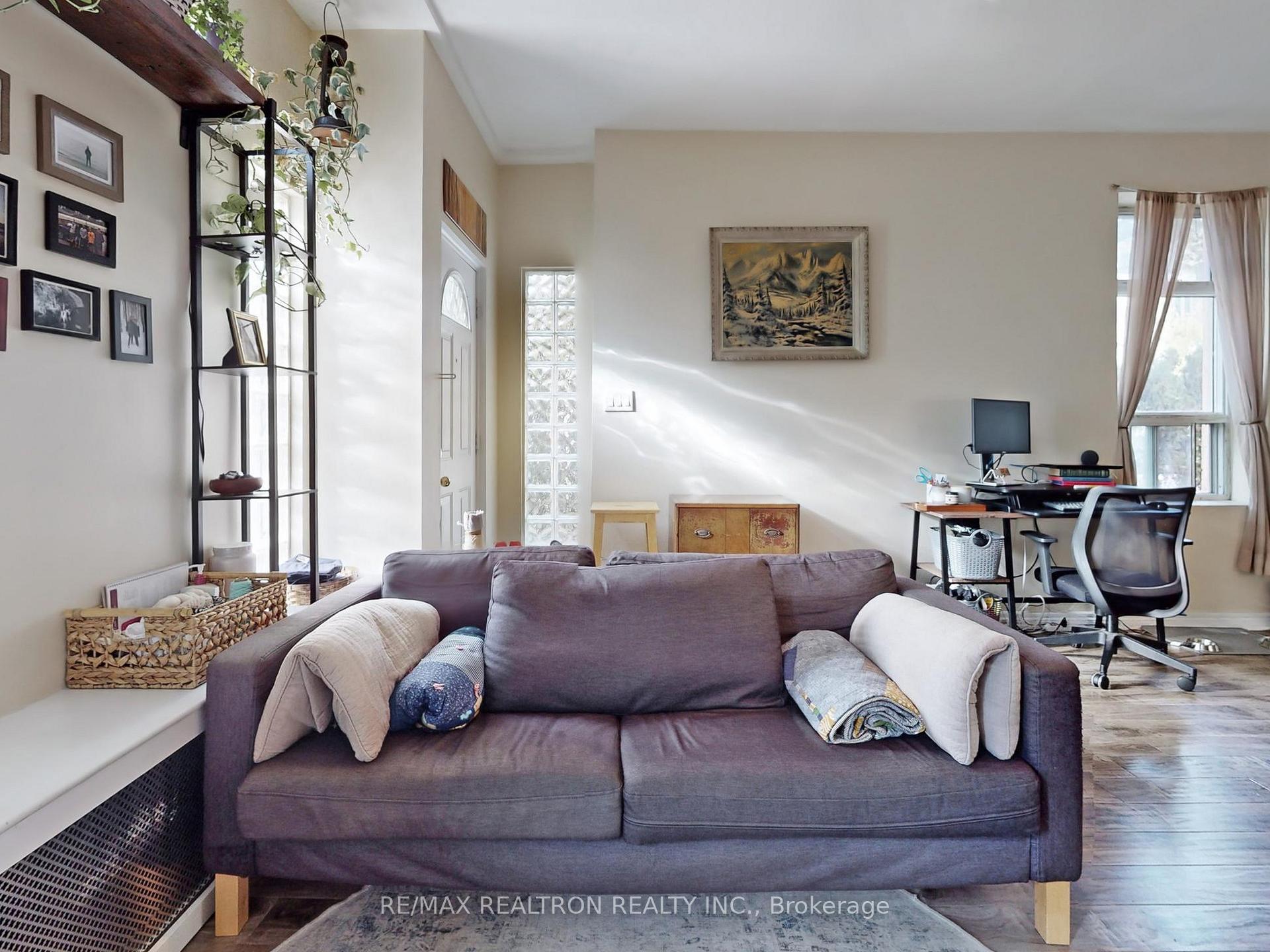 Photo 5 of 203 Rushton Road, Toronto, Wychwood — HOMEH
