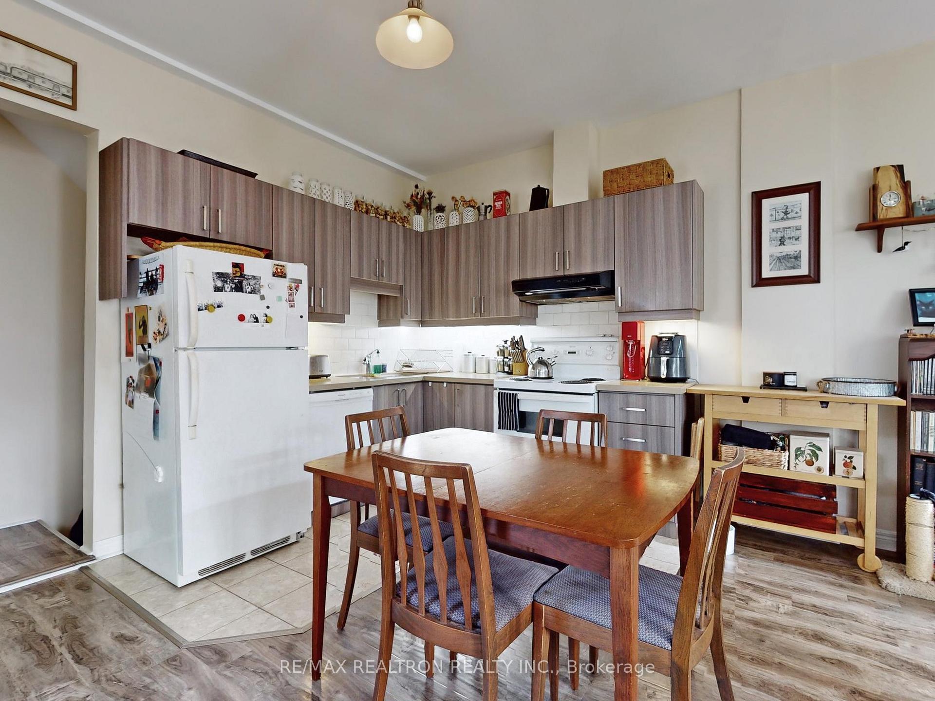 Photo 6 of 203 Rushton Road, Toronto, Wychwood — HOMEH